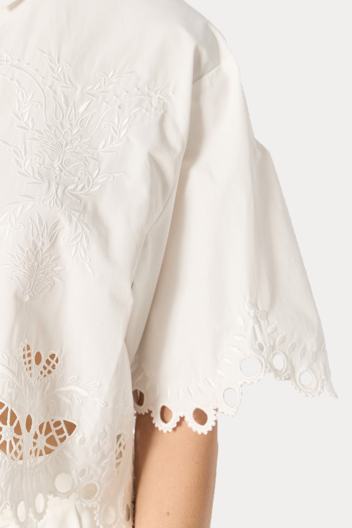 Berenice Chizzy Relaxed Fit Dantel Nakışlı Crop Gömlek