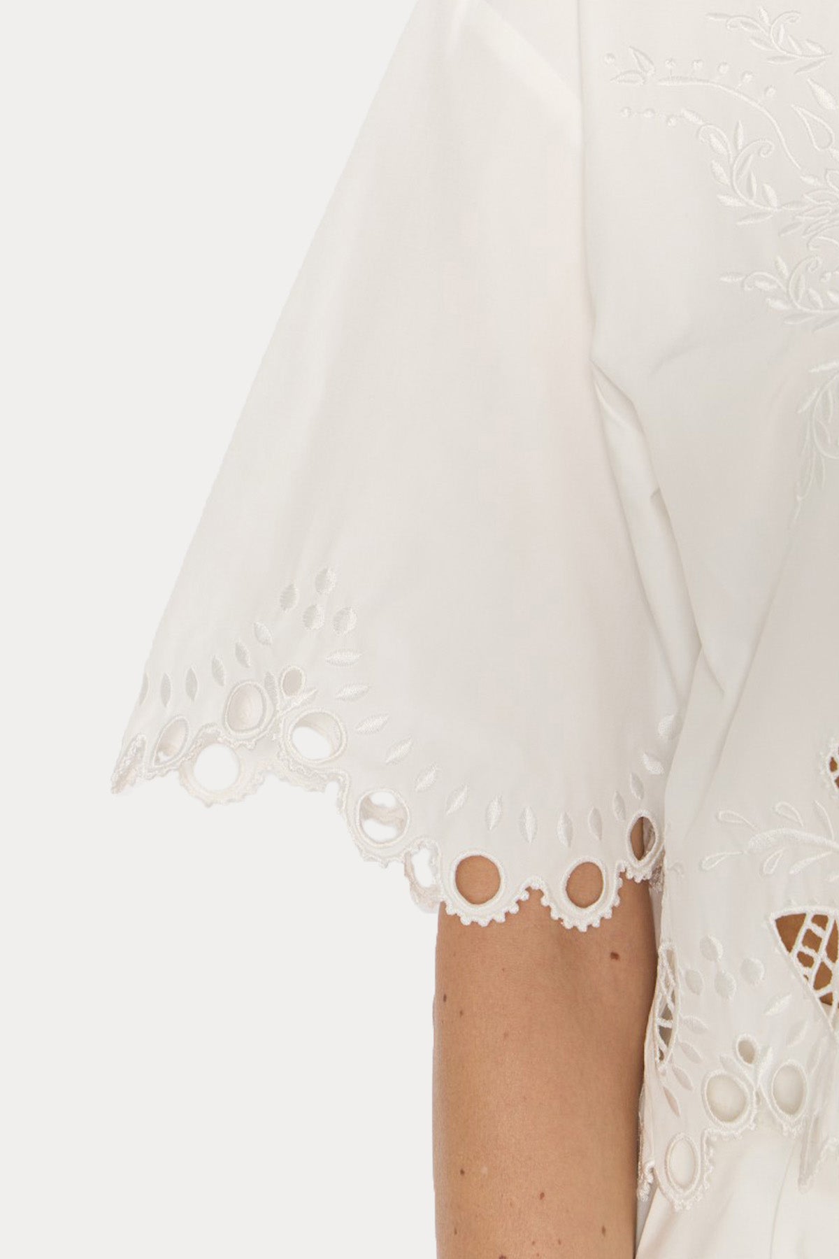 Berenice Chizzy Relaxed Fit Dantel Nakışlı Crop Gömlek