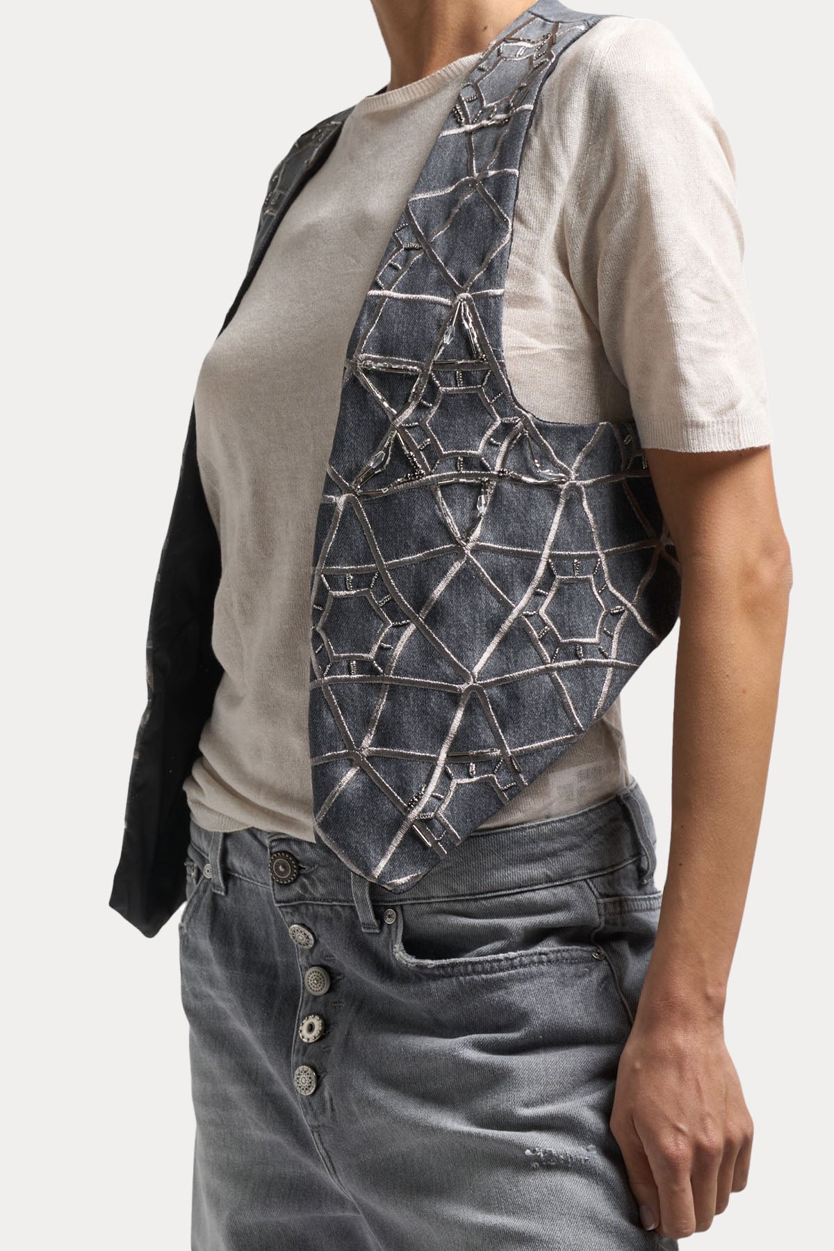 Dondup Boncuk Aksesuarlı Nakışlı Yelek