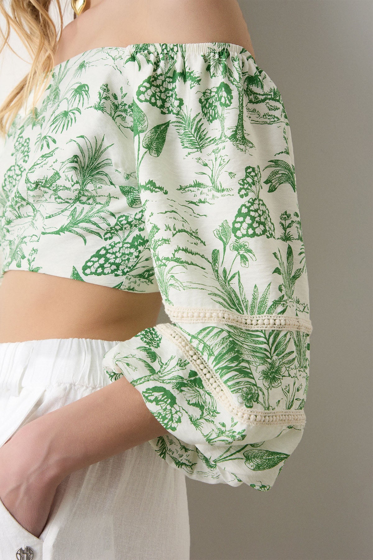 Bsb Straplez Yaka Desenli Crop Bluz