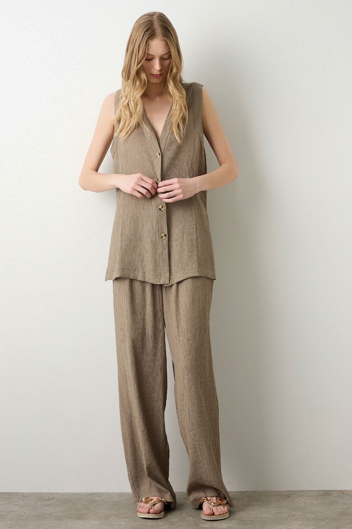 Bsb Derin V Yaka Dokulu Yelek