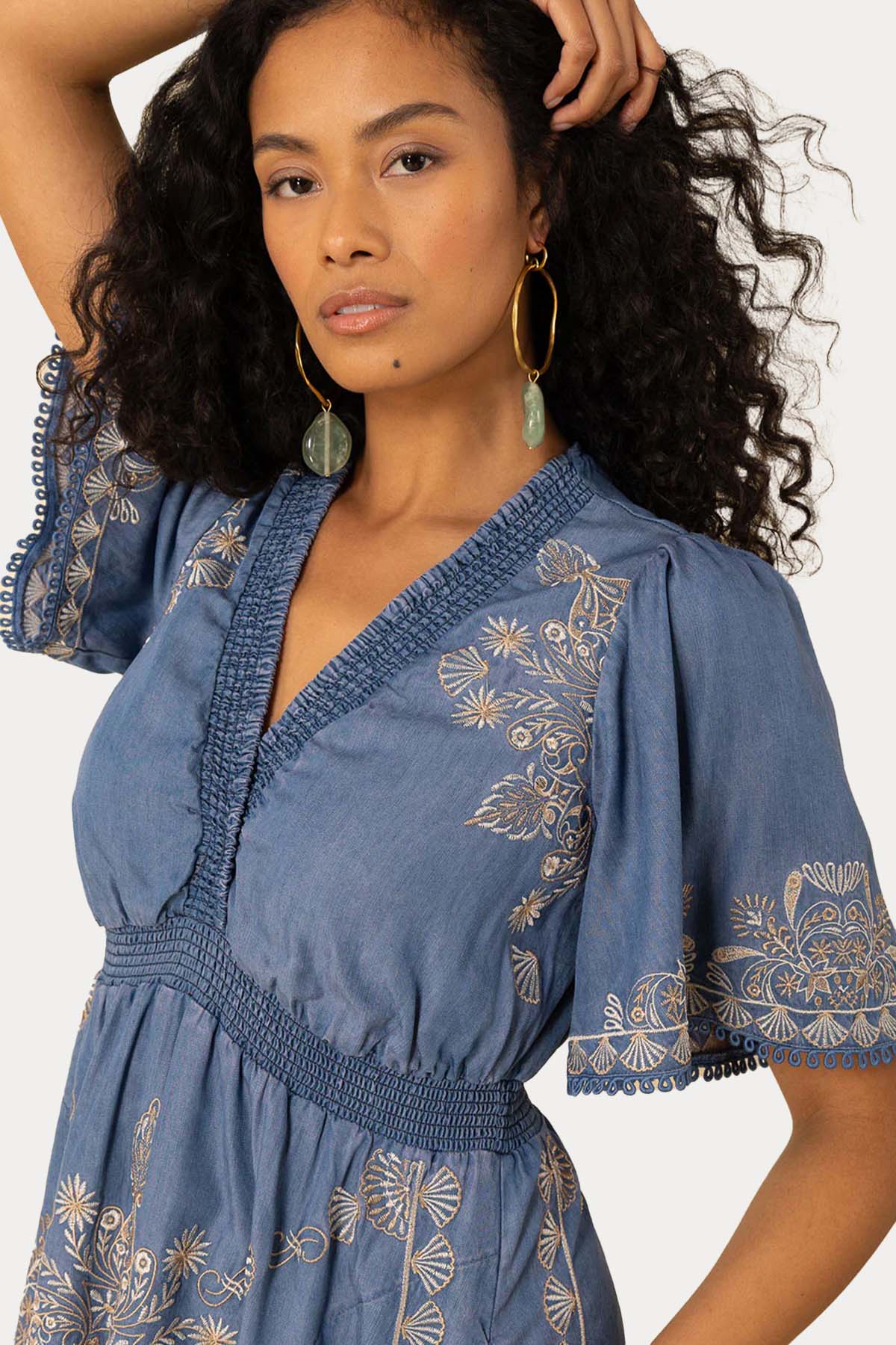 Hale Bob V Yaka Dantel Nakışlı Mini Elbise