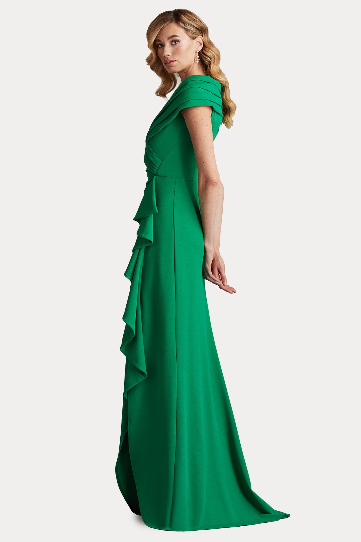 Tadashi Shoji Katlı Piliseli Maxi Abiye Elbise