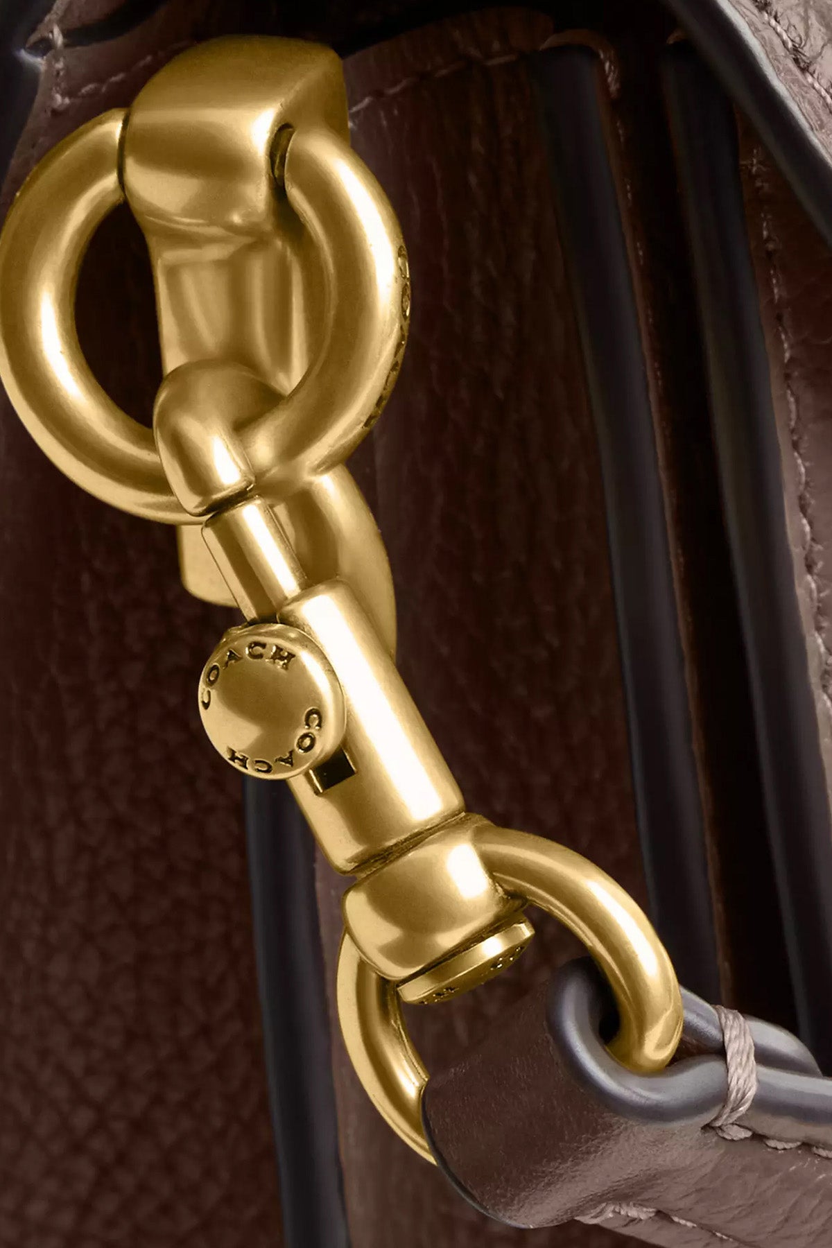 Coach Logolu Deri Omuz Çantası