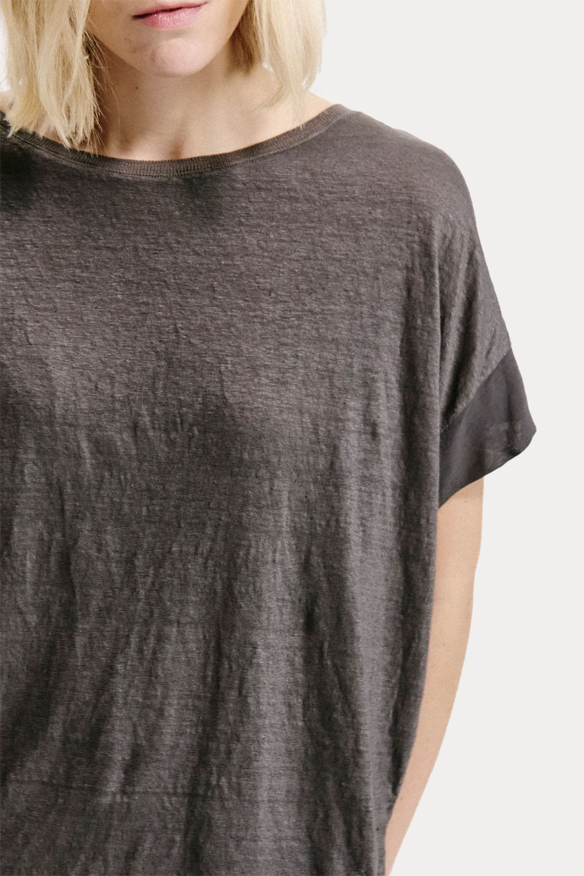 Transit Geniş Kesim Keten T-shirt-T-shirt-Libas