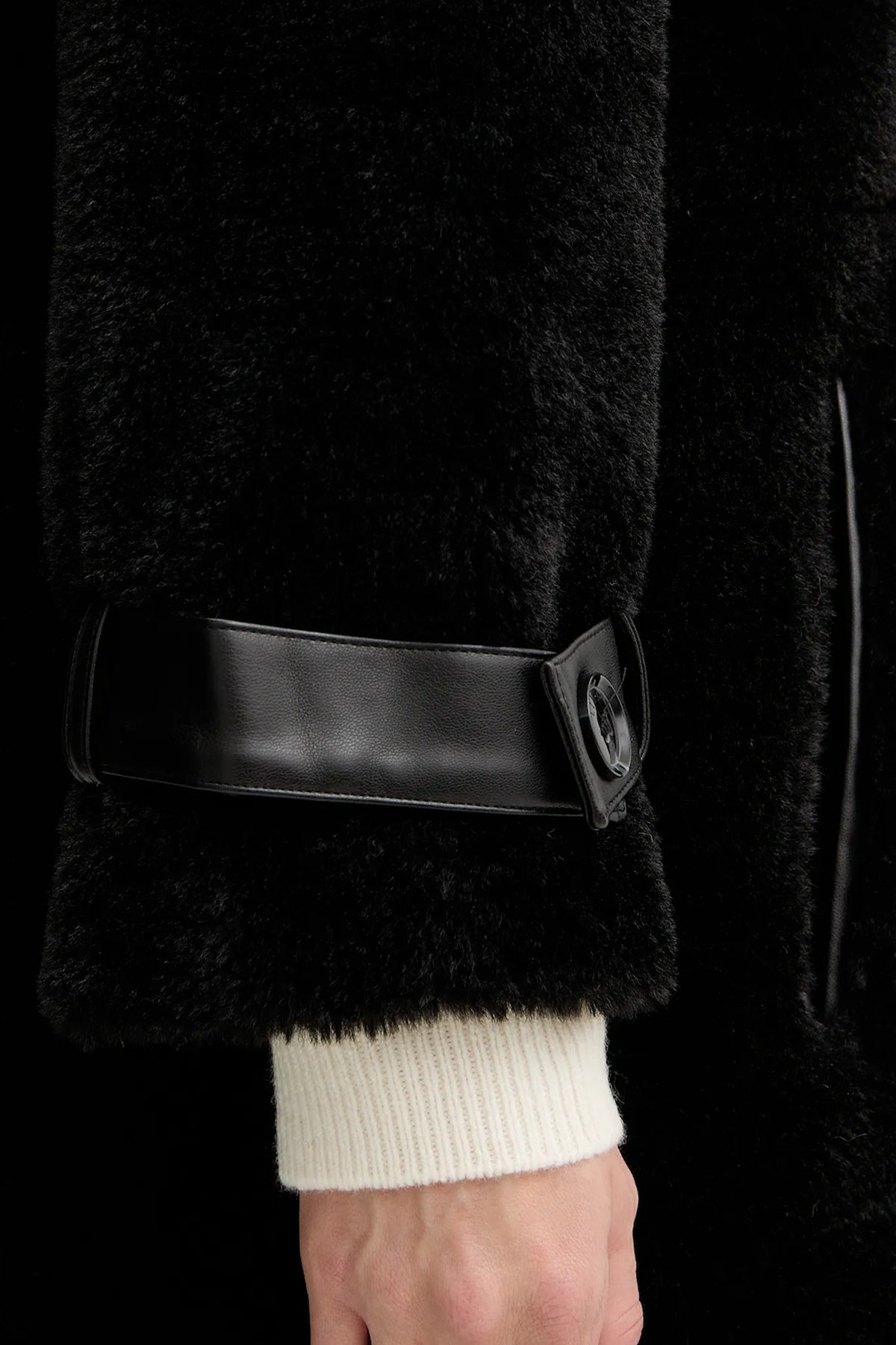 Liu Jo Comfort Fit Deri Detaylı Kürk Kaban