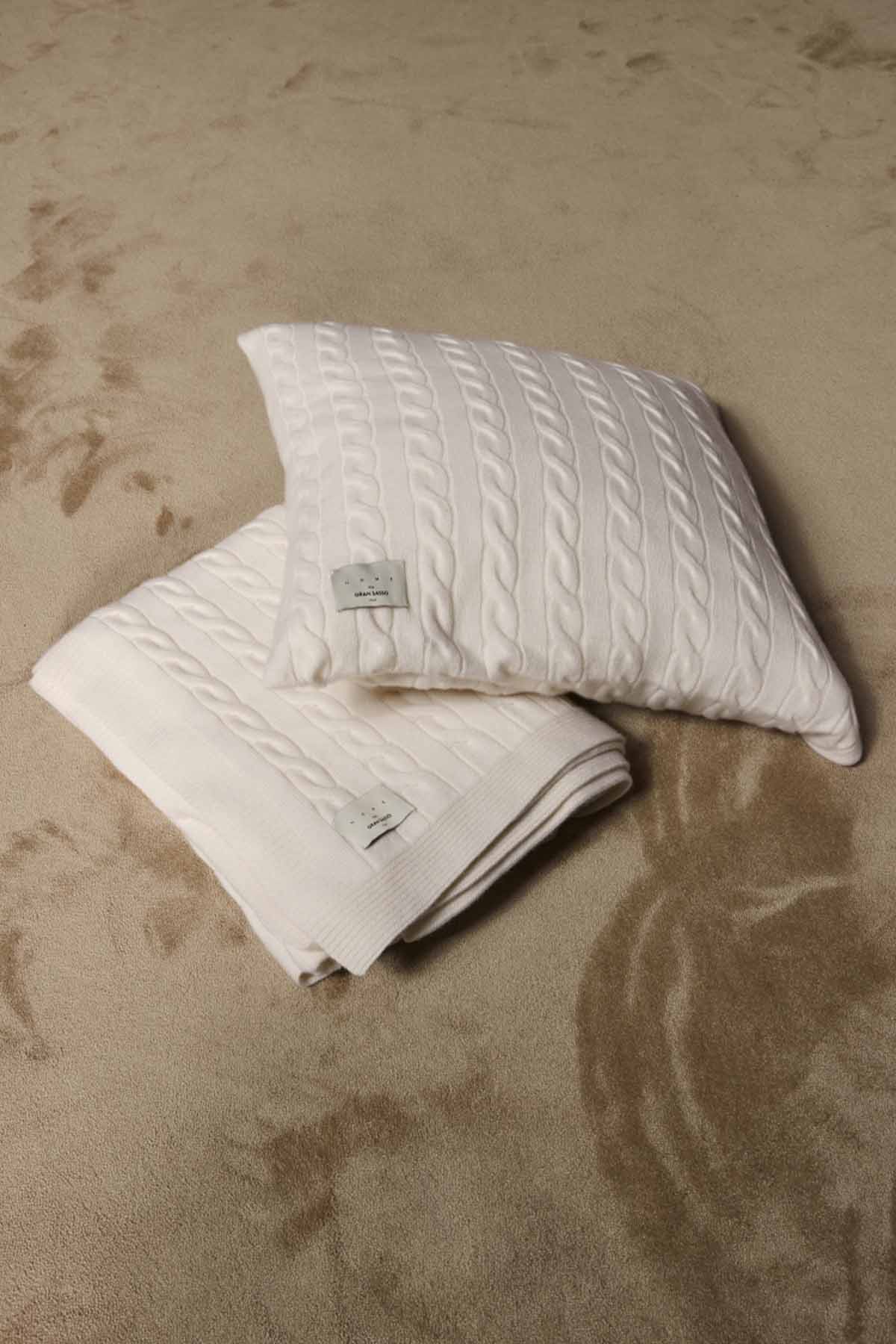 Gran Sasso Saç Örgü Kaşmir Örgü Ev Aksesuarı