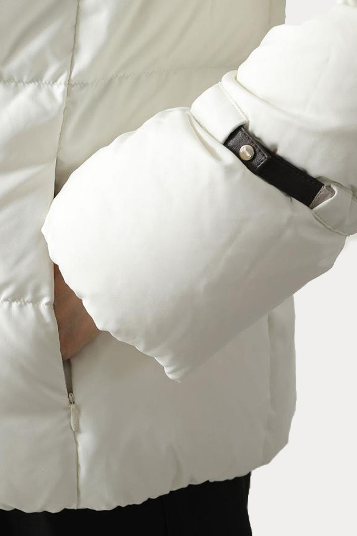 Herno Regular Fit Kürklü Peluş Yaka Puffer Mont