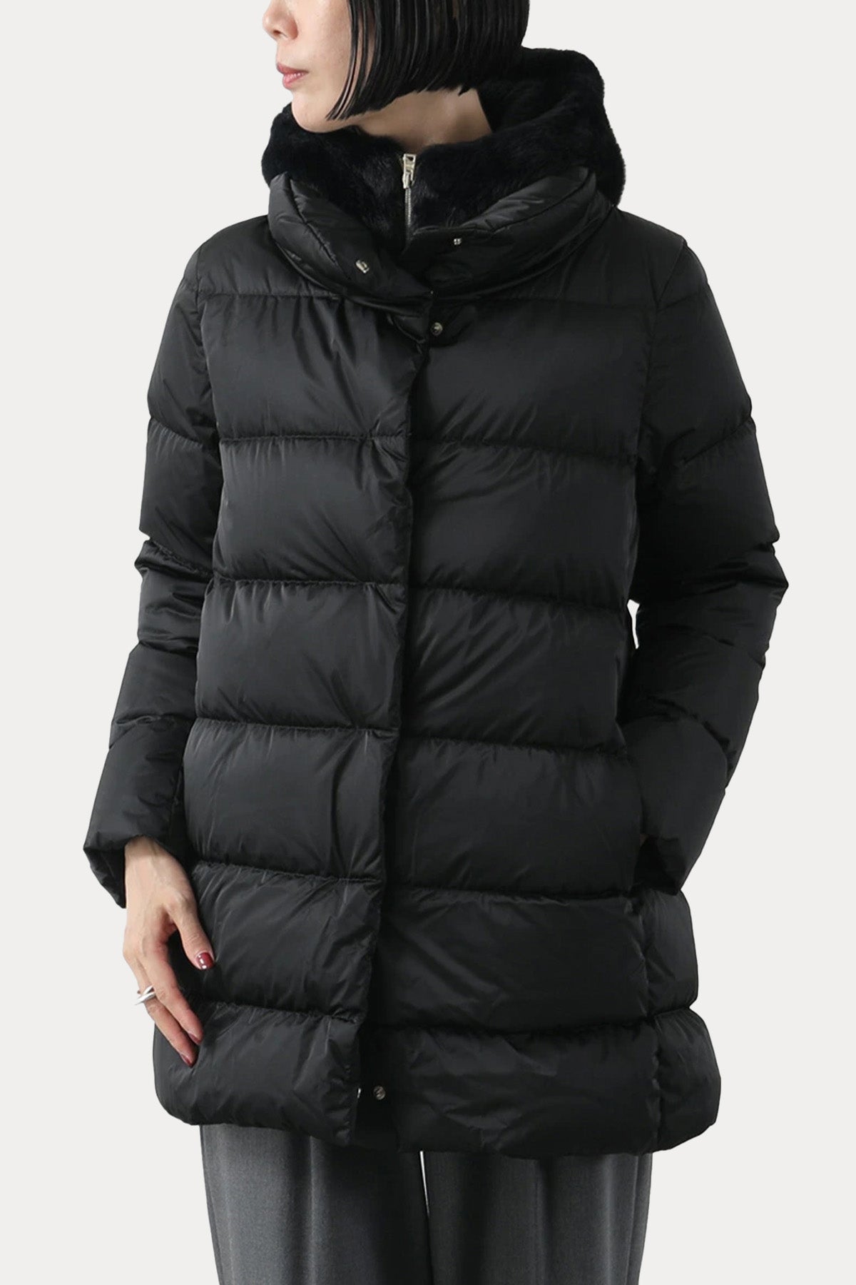 Herno Demonte İçi Kürklü Kapüşonlu Puffer Mont