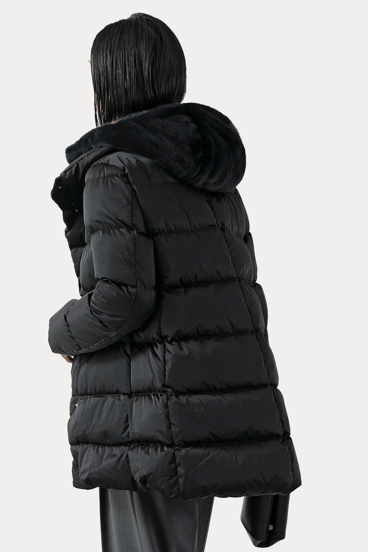 Herno Demonte İçi Kürklü Kapüşonlu Puffer Mont