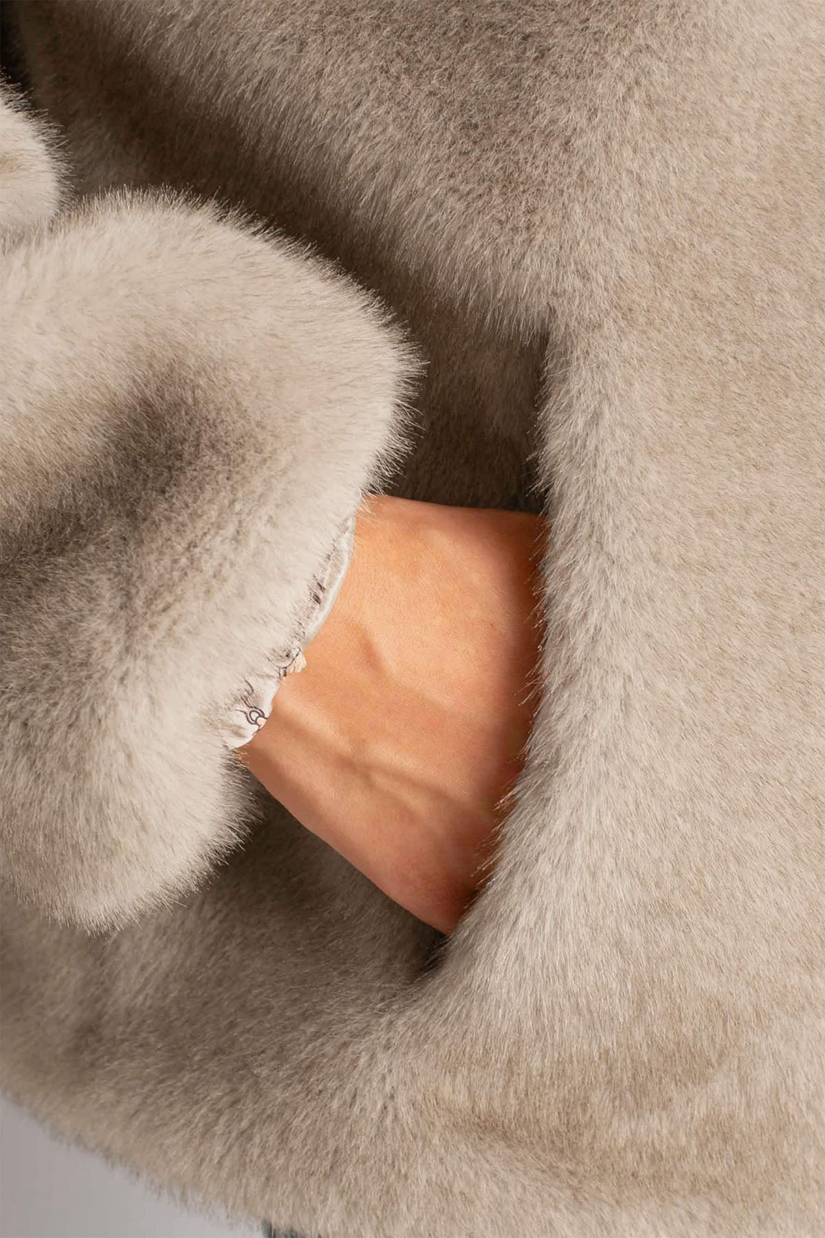 Herno Regular Fit Kapüşonlu Peluş Ceket