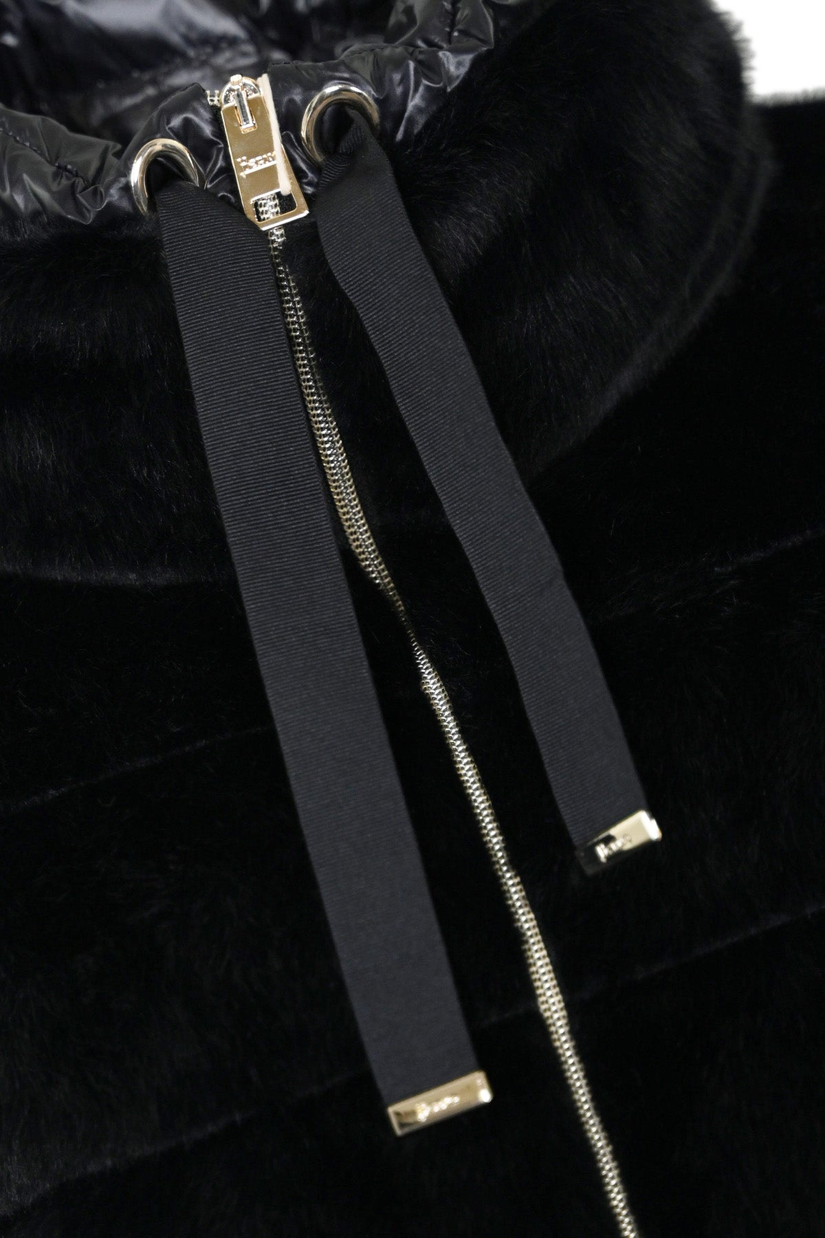 Herno Regular Fit Dik Yaka Peluş Puffer Mont