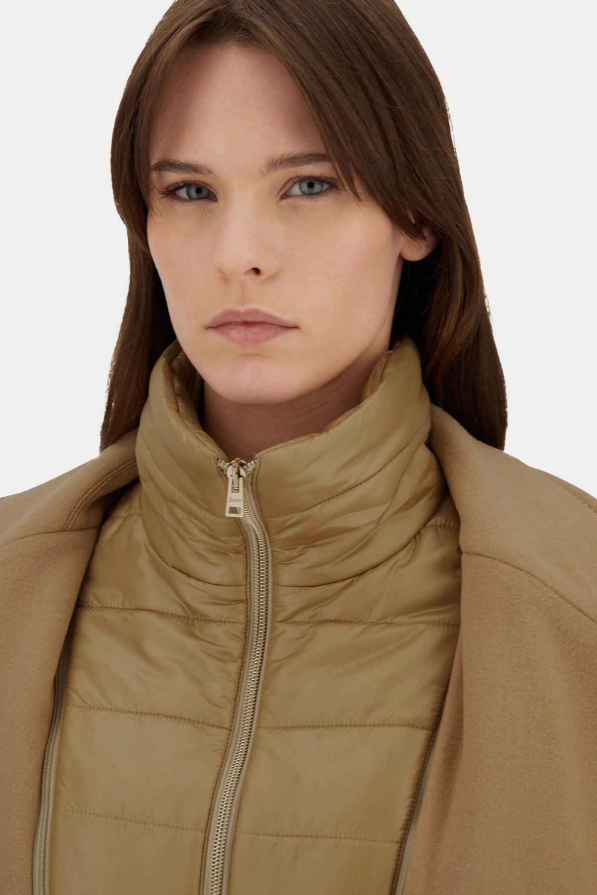 Herno Regular Fit Dik Yaka Demonte İç Parçalı Yün Kaban