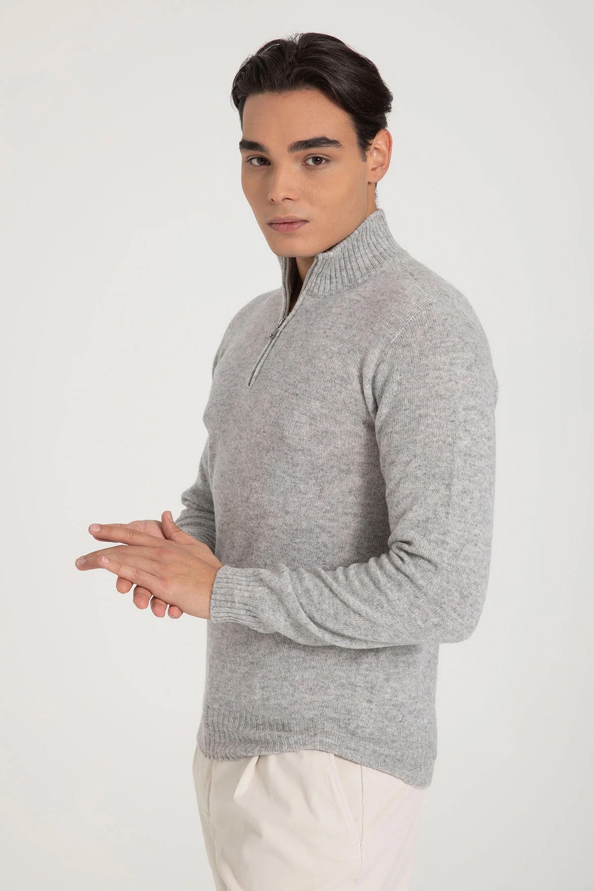 Fradi Yarım Fermuarlı Dik Yaka Örgü Yün Triko