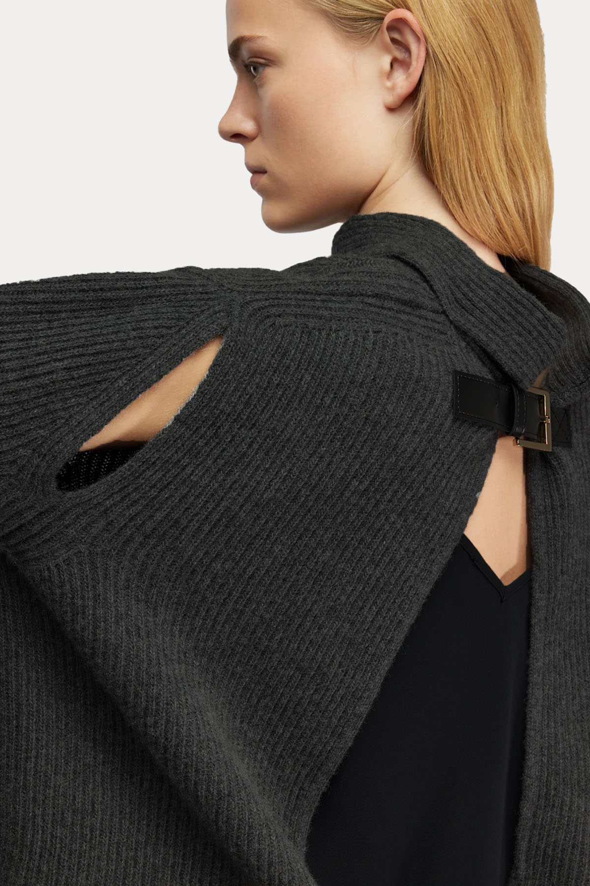 Semicouture Comfort Fit Sırt Dekolteli İpek Örgü Yün Triko