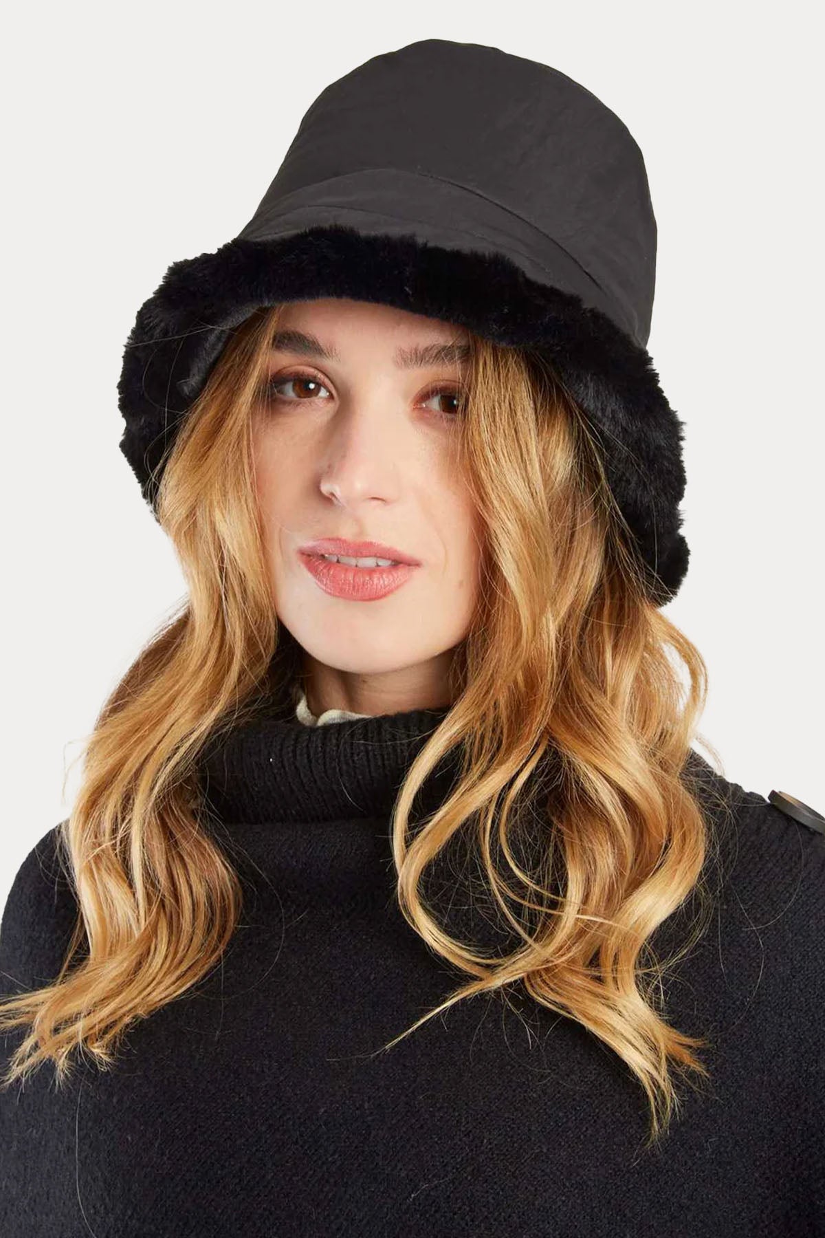 Rene Derhy Çift Taraflı Peluş Şapka