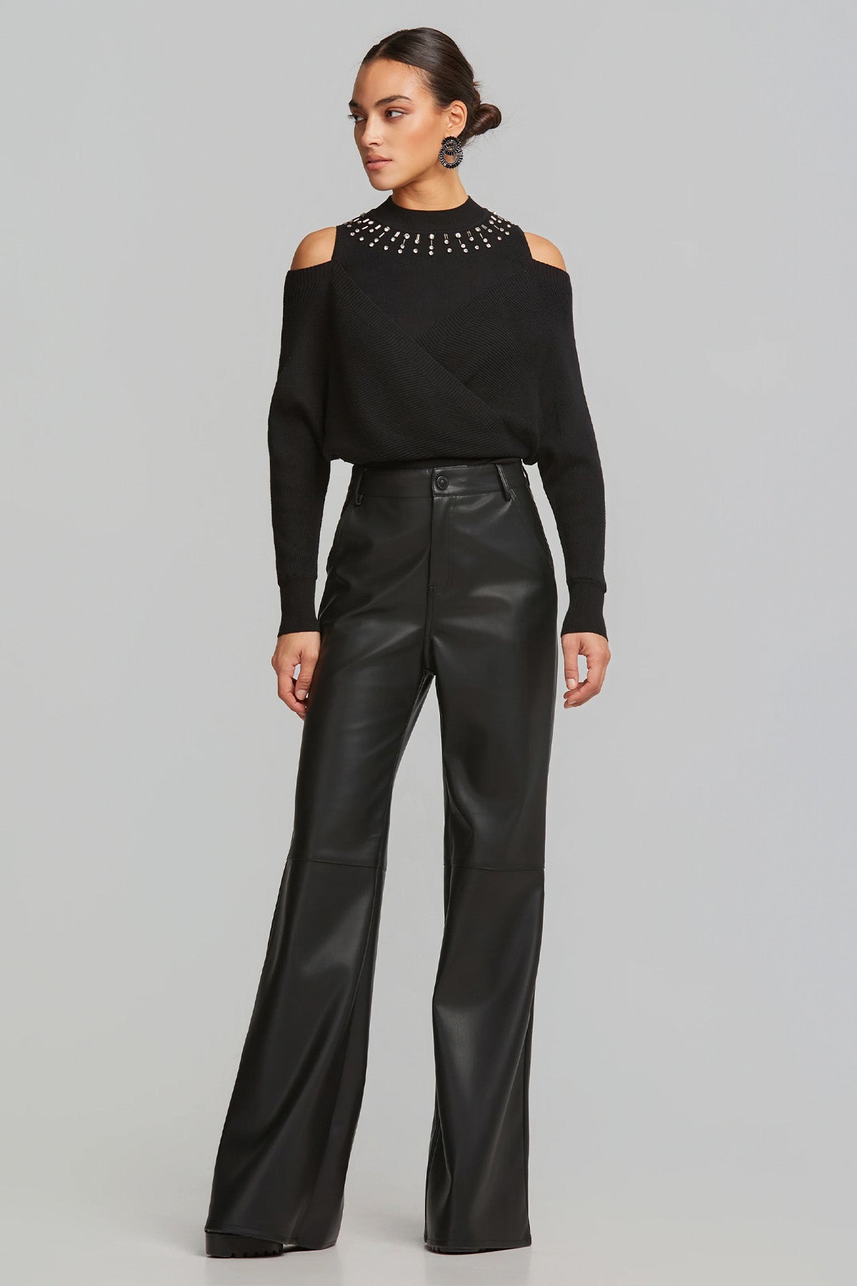 Lynne Metal Aksesuarlı Yuvarlak Yaka Örgü Triko