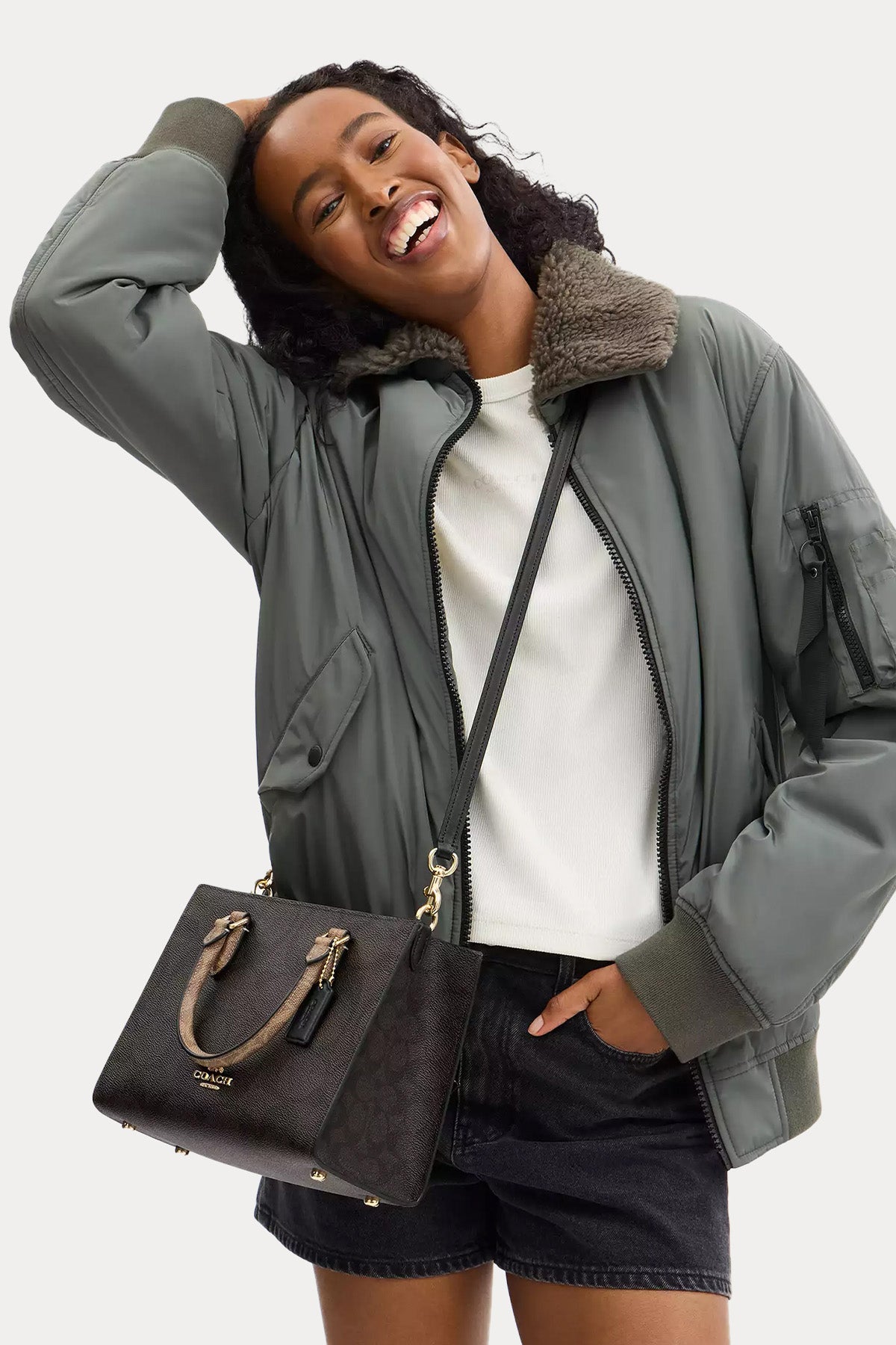 Coach Logolu Deri Omuz Çantası