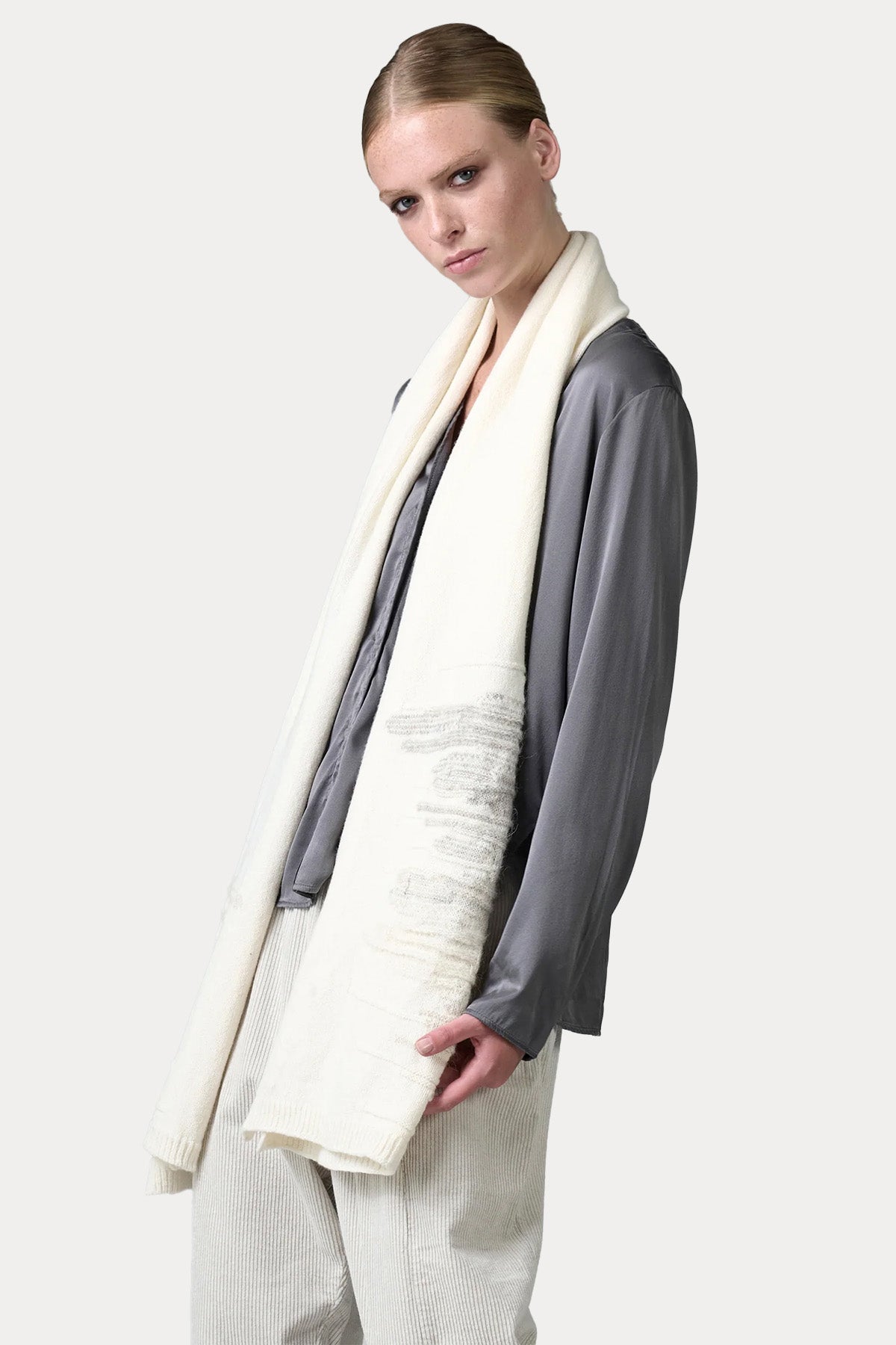 Transit Degrade Geçişli Örgü Yün Atkı