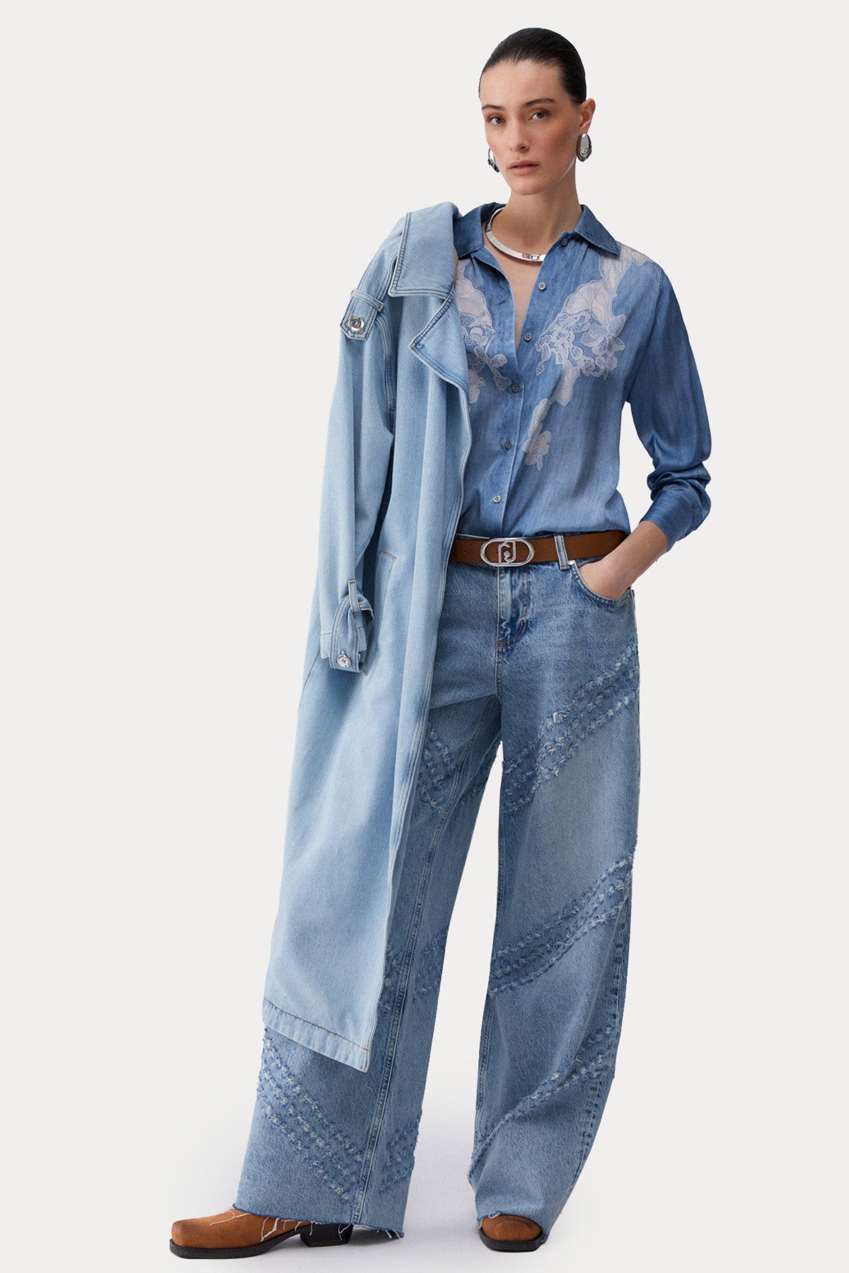 Liu Jo Comfort Fit Nakış Detaylı Denim Görünümlü Gömlek