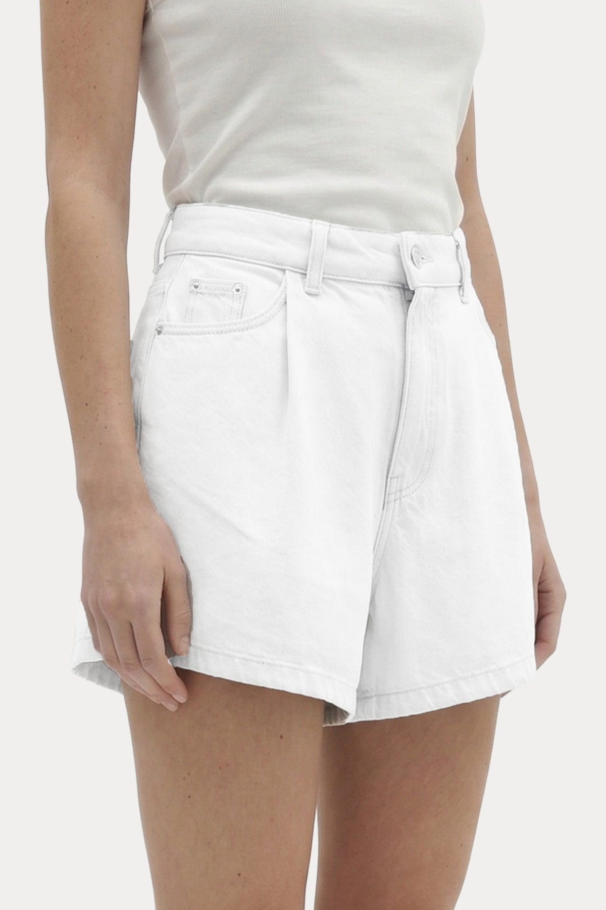 Berenice Relaxed Fit Tek Pile Yıkamalı Denim Şort