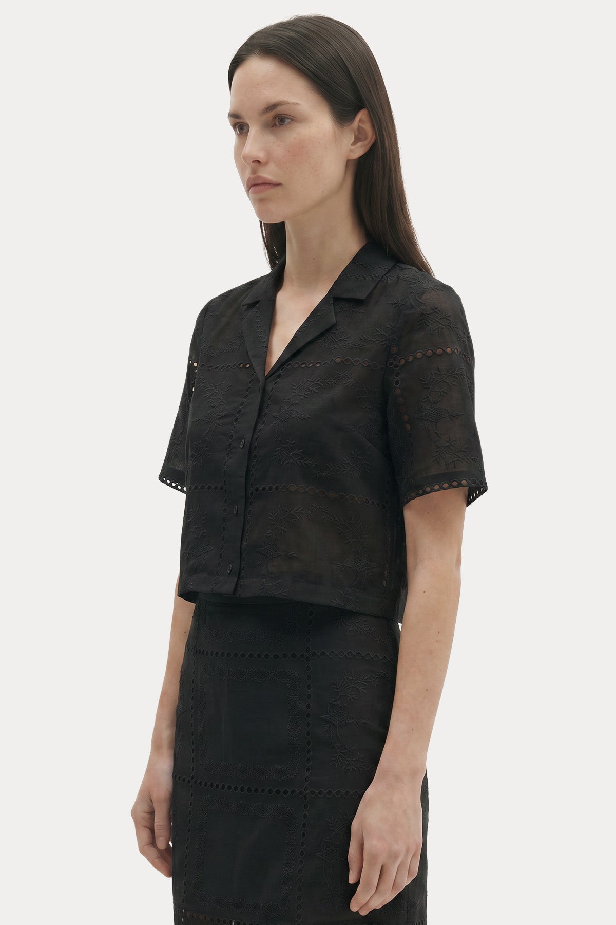 Berenice Regular Fit Dantel Nakışlı Crop Gömlek
