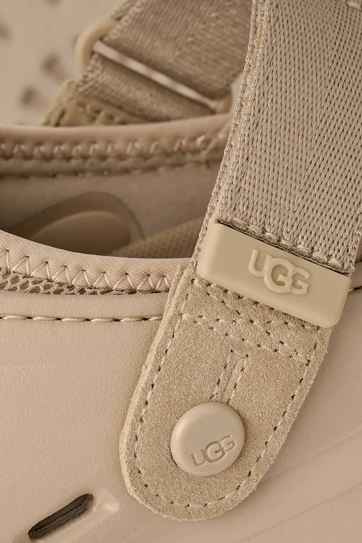 Ugg Sand PeakMod Dark Teknik File Cırt Cırt Bantlı Sandalet