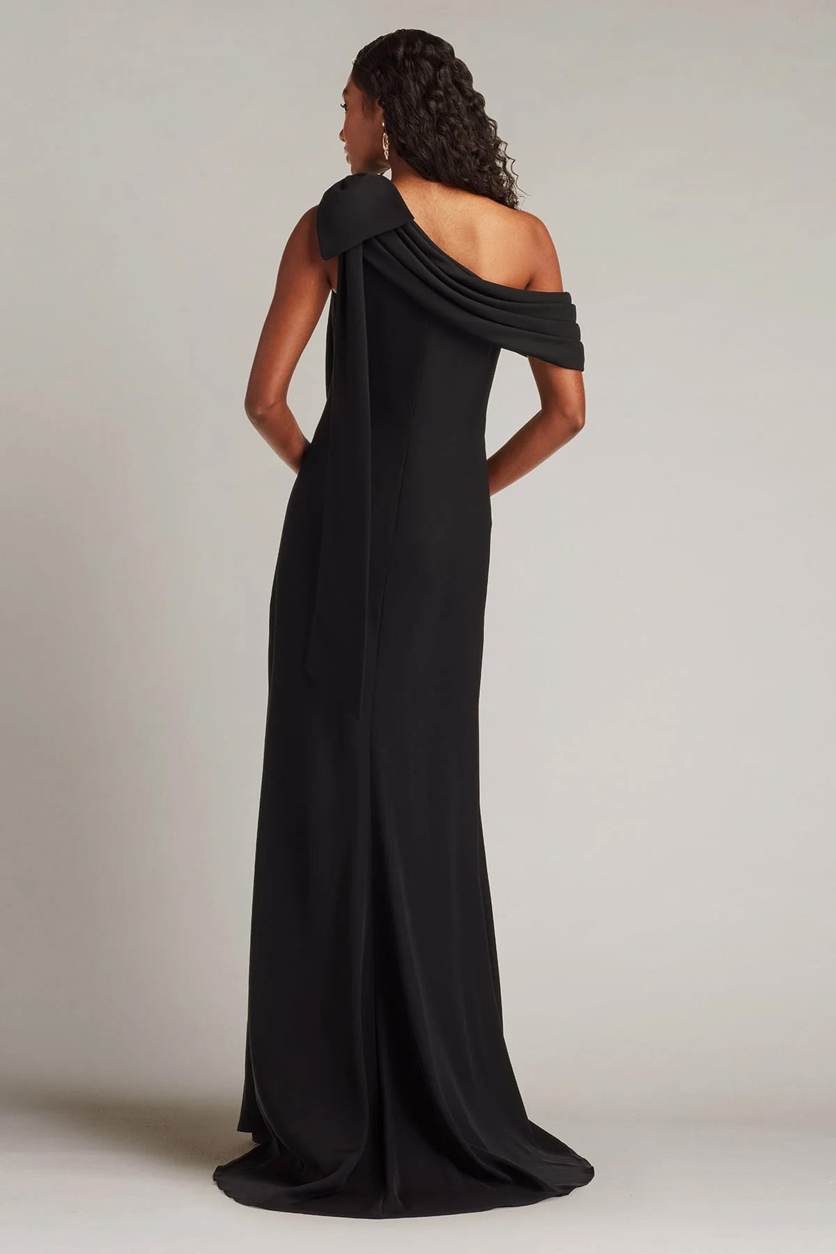 Tadashi Shoji Slim Fit Tek Omuz Maxi Abiye Elbise