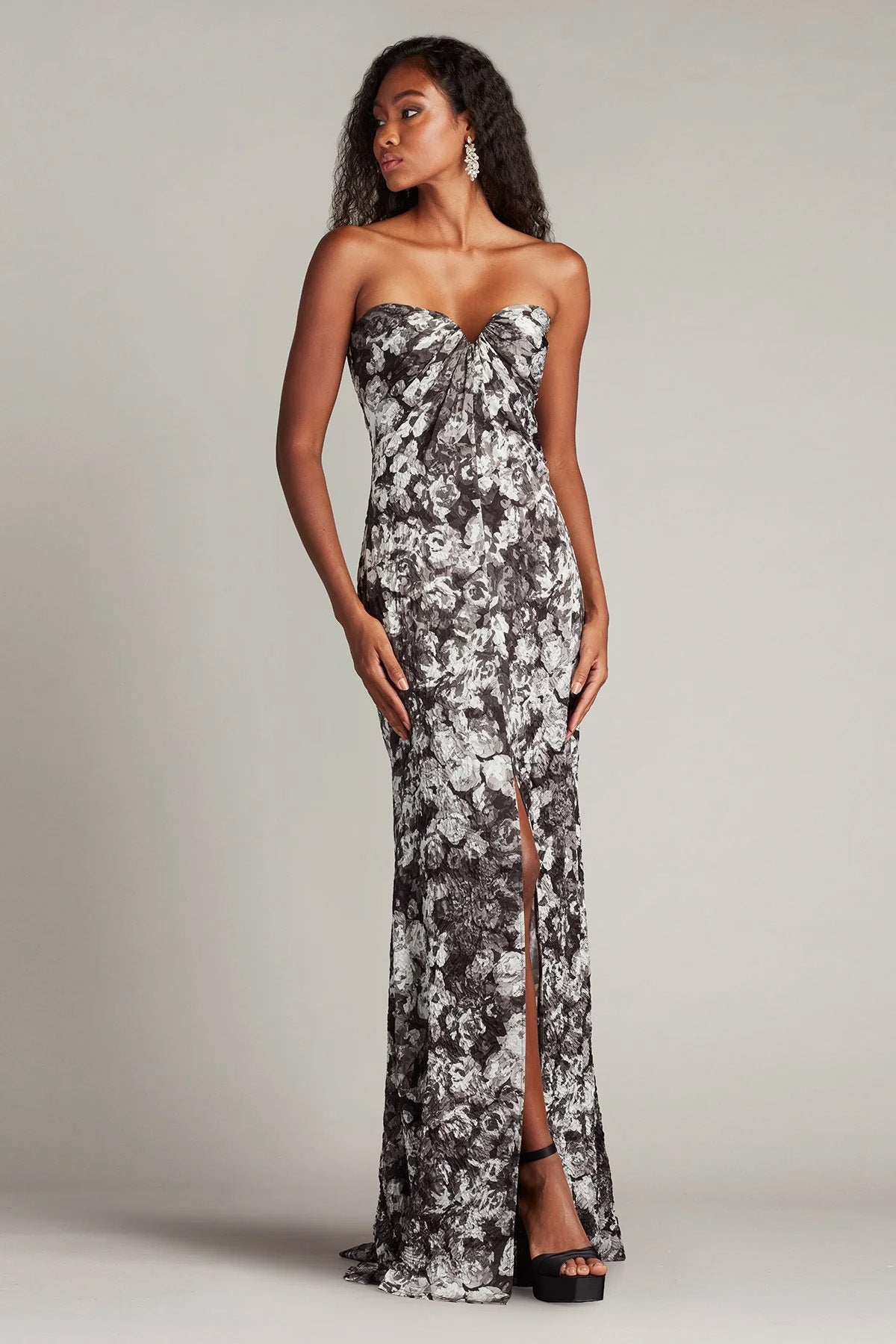 Tadashi Shoji Slim Fit Straplez Maxi İpek Abiye Elbise