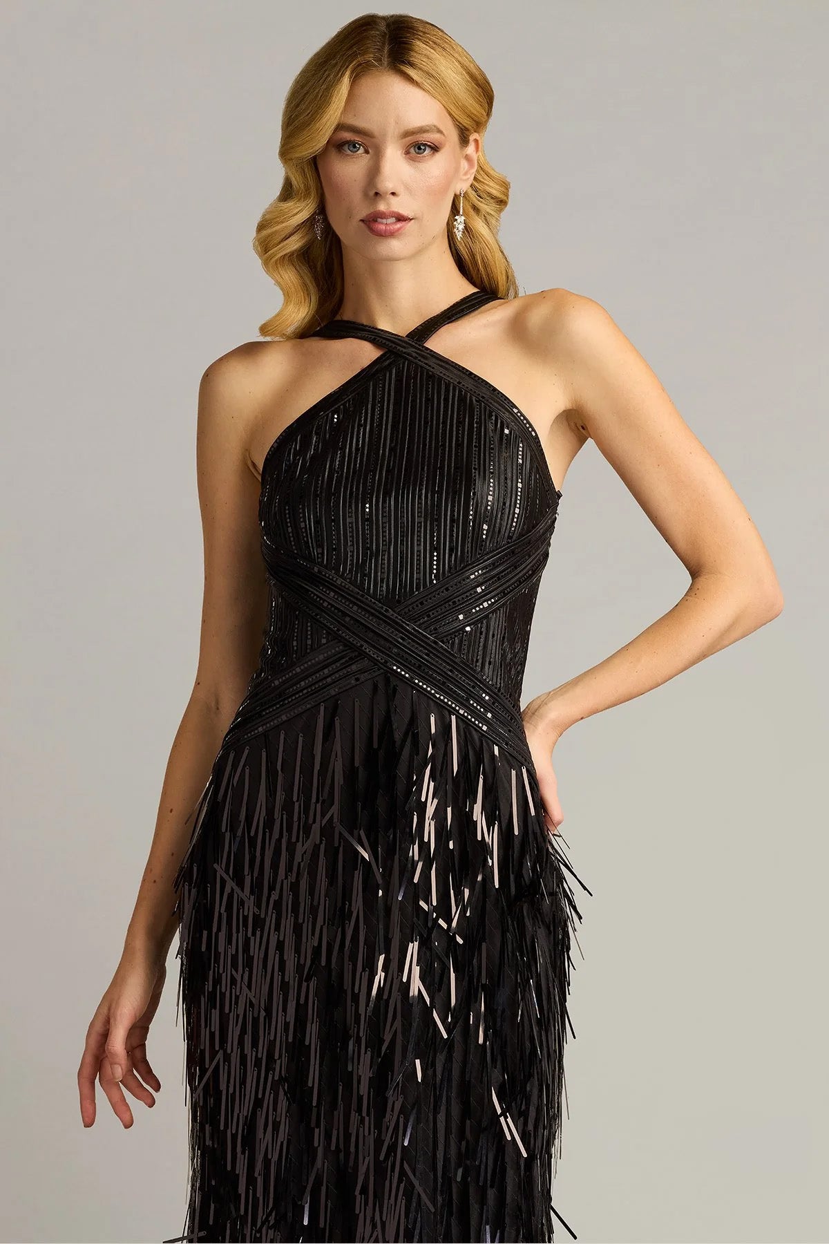 Tadashi Shoji Slim Fit Pul Kaplamalı Maxi İpek Abiye Elbise