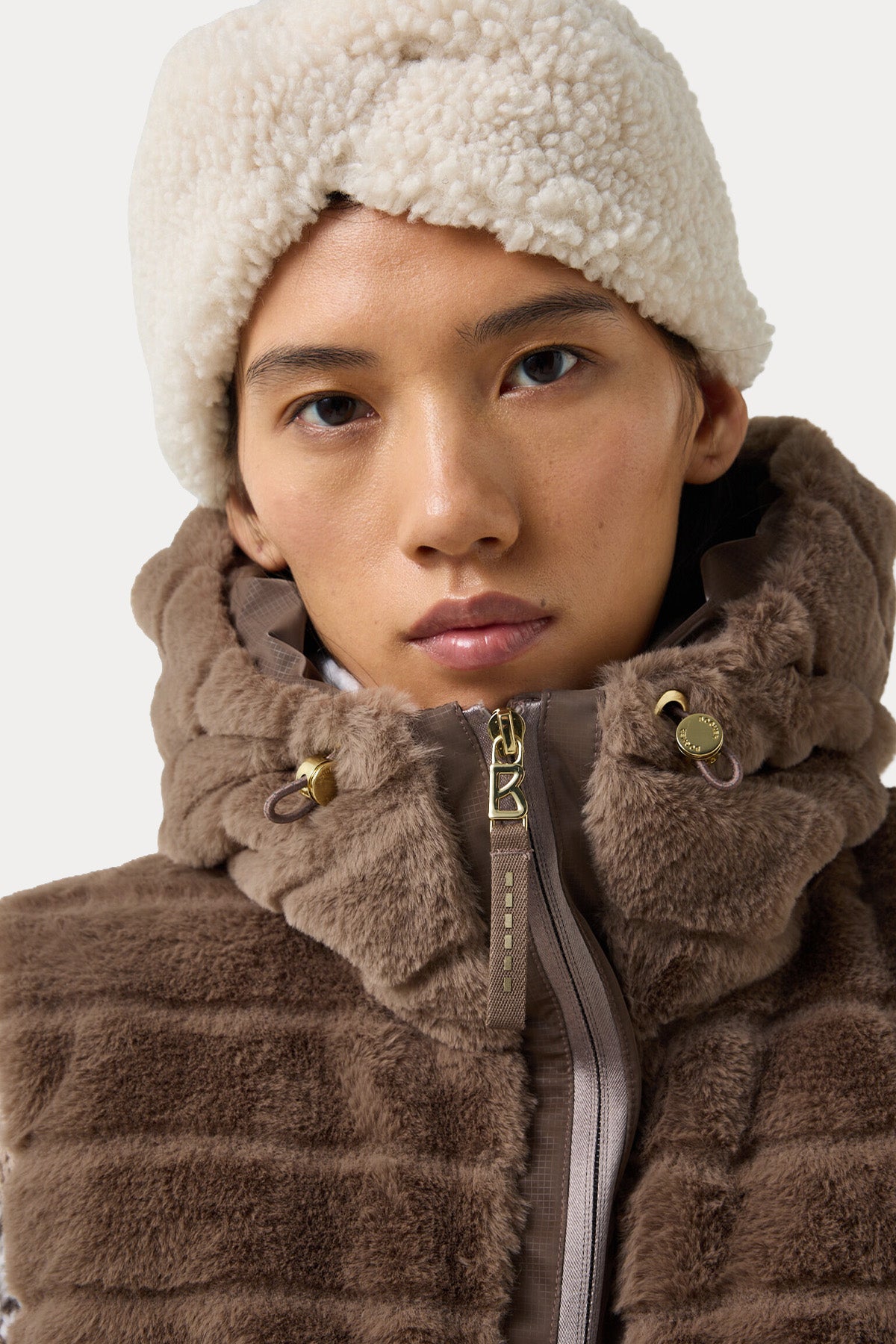 Bogner Manda Kapüşonlu Puffer Peluş Yelek