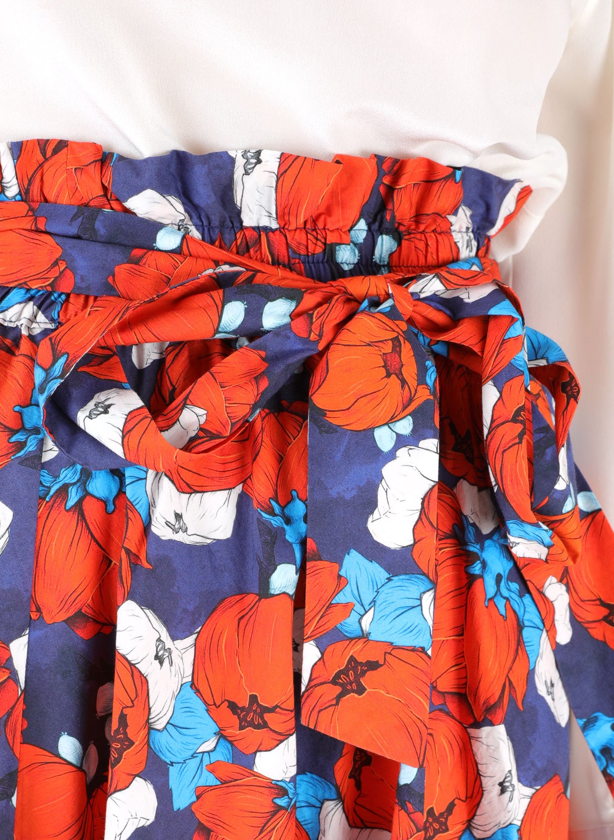 Pinko Etek-Libas Trendy Fashion Store