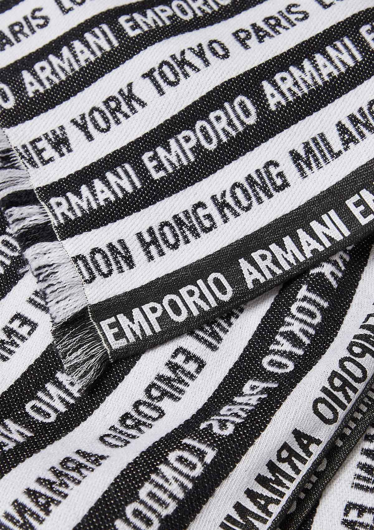 Emporio Armani Şal-Libas Trendy Fashion Store