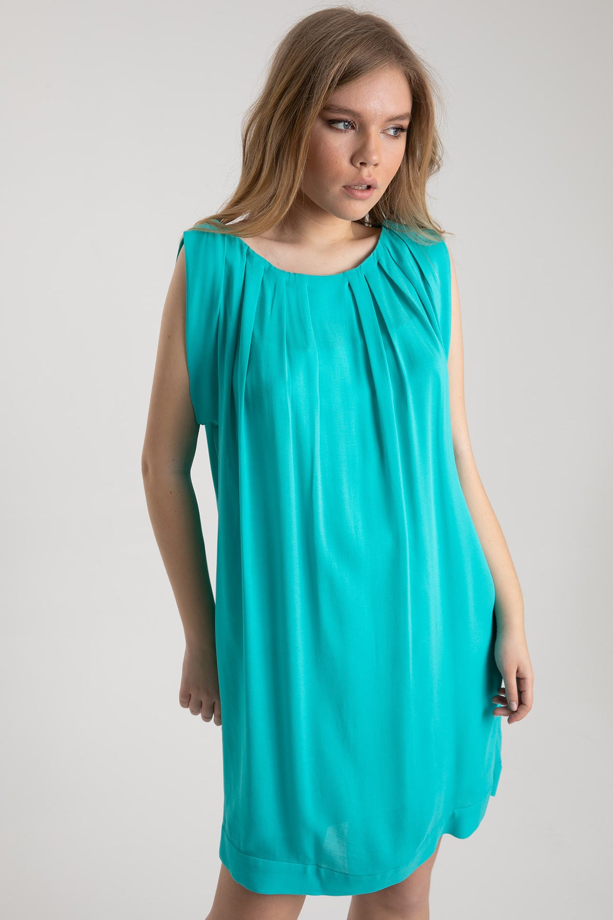 Emporio Armani Pileli Kayık Yaka Kolsuz Diz Üstü Elbise-Libas Trendy Fashion Store