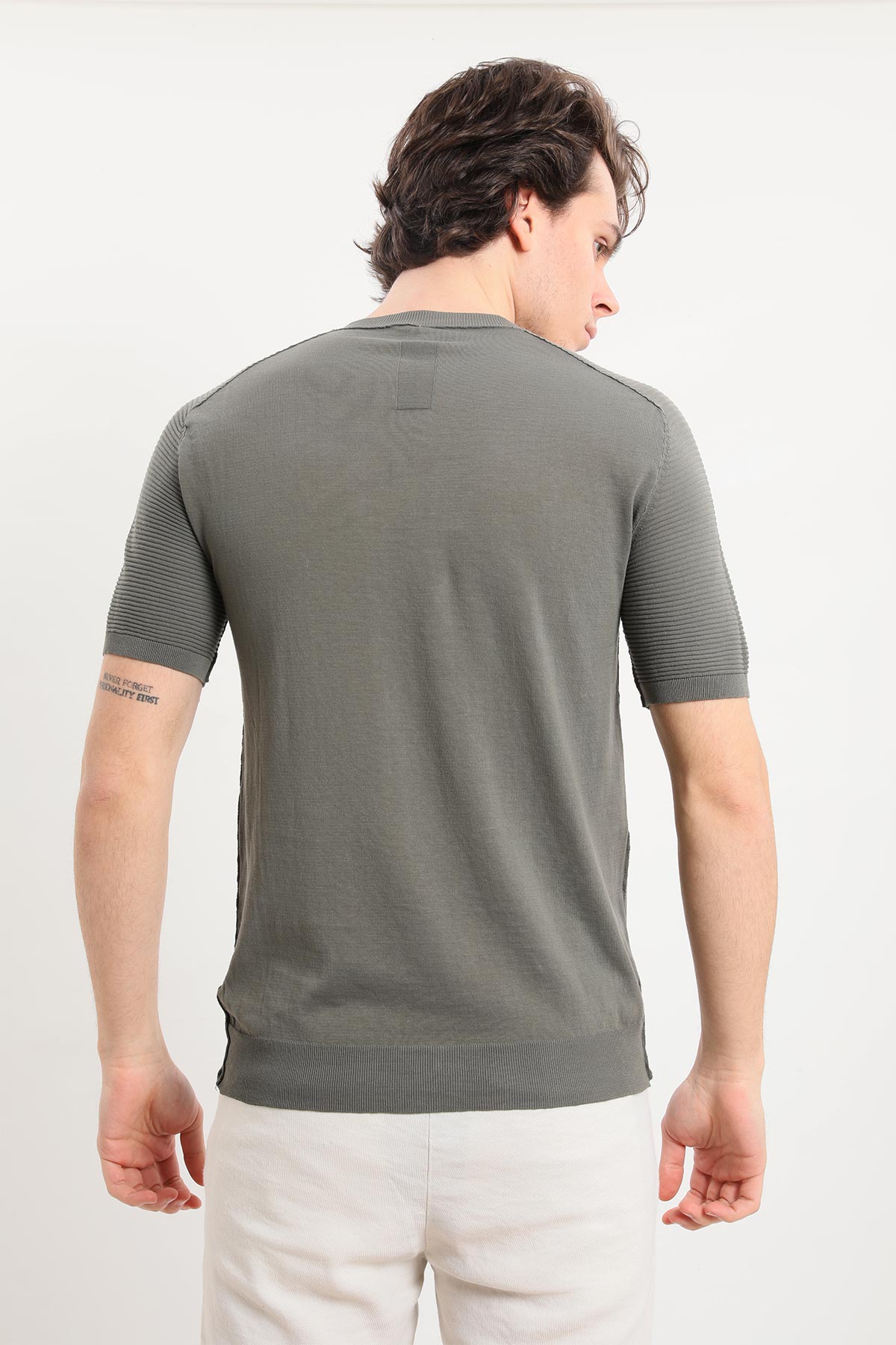 Transit T-shirt-Libas Trendy Fashion Store