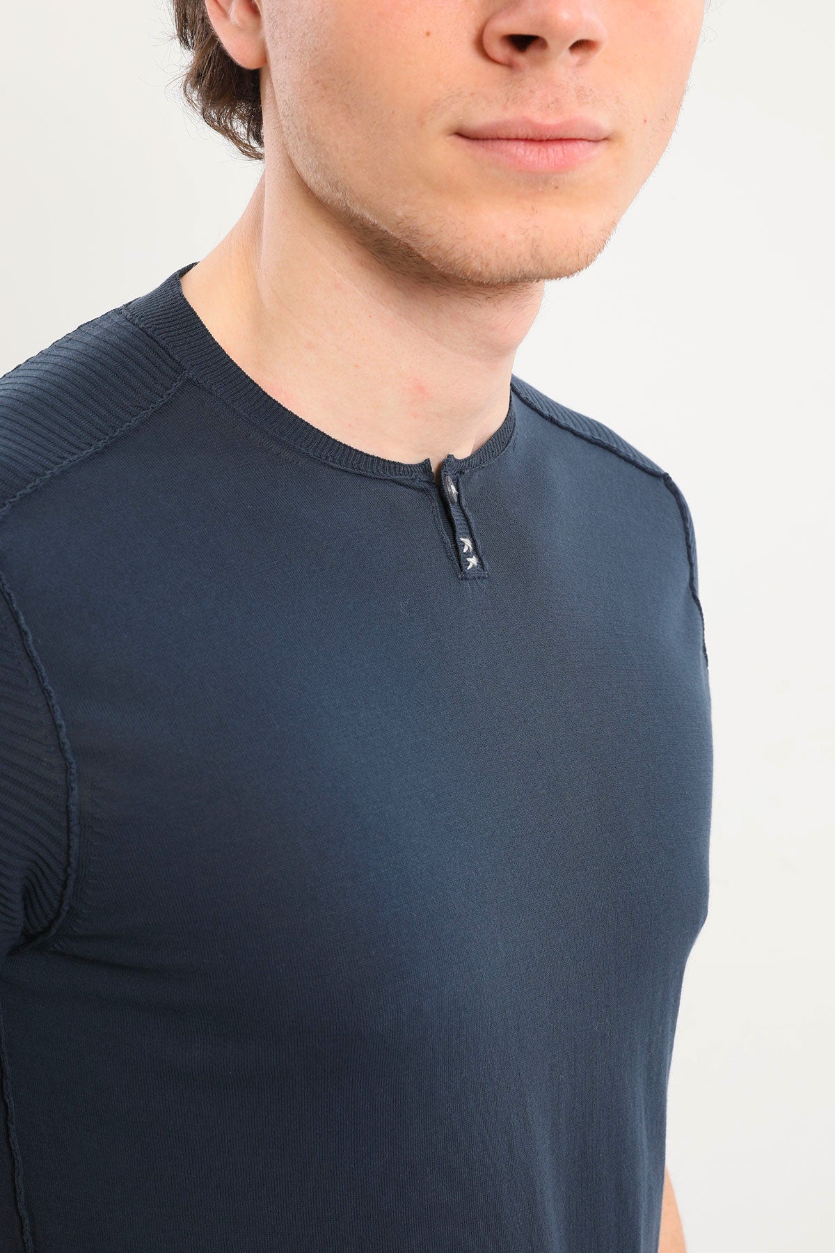 Transit T-shirt-Libas Trendy Fashion Store