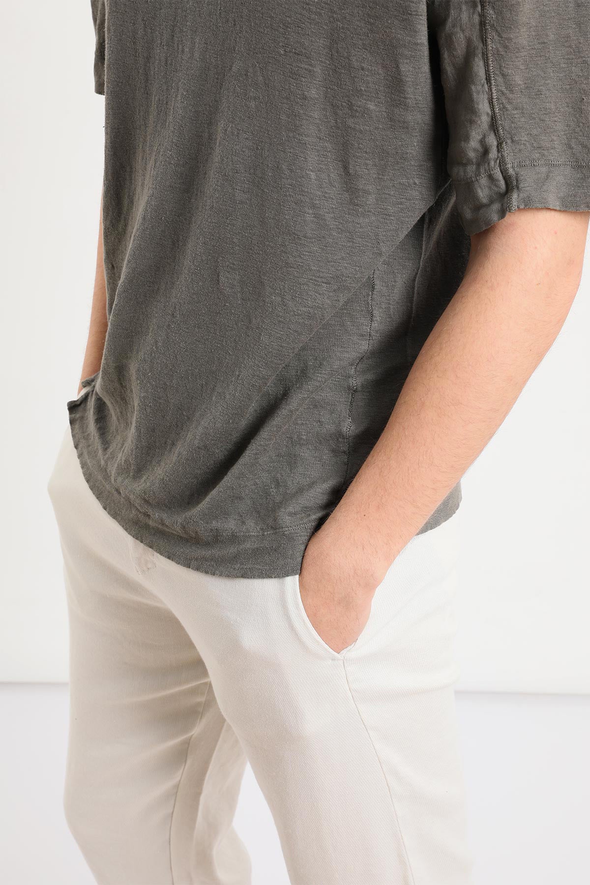 Transit T-shirt-Libas Trendy Fashion Store