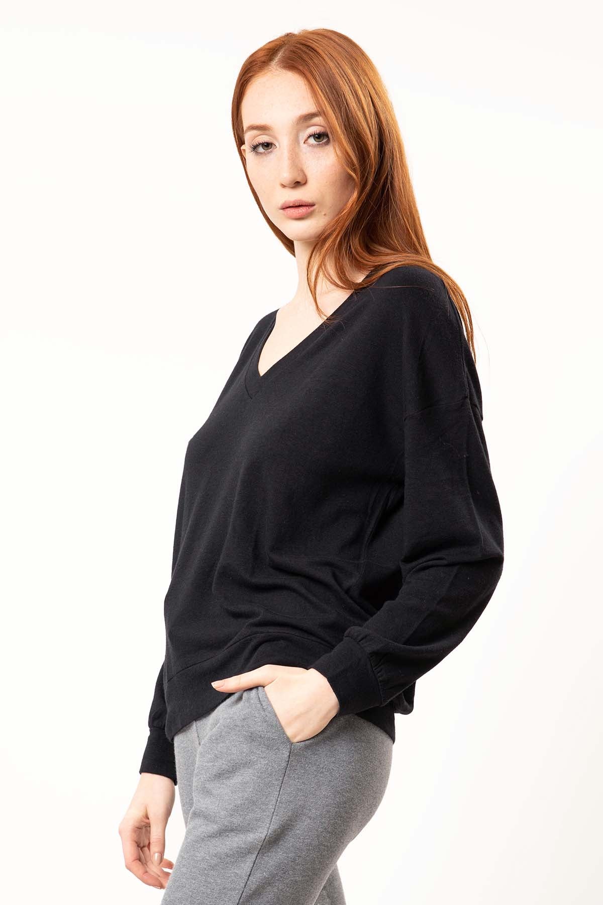 Tru V Yakalı Düşük Omuz Sweatshirt-Libas Trendy Fashion Store