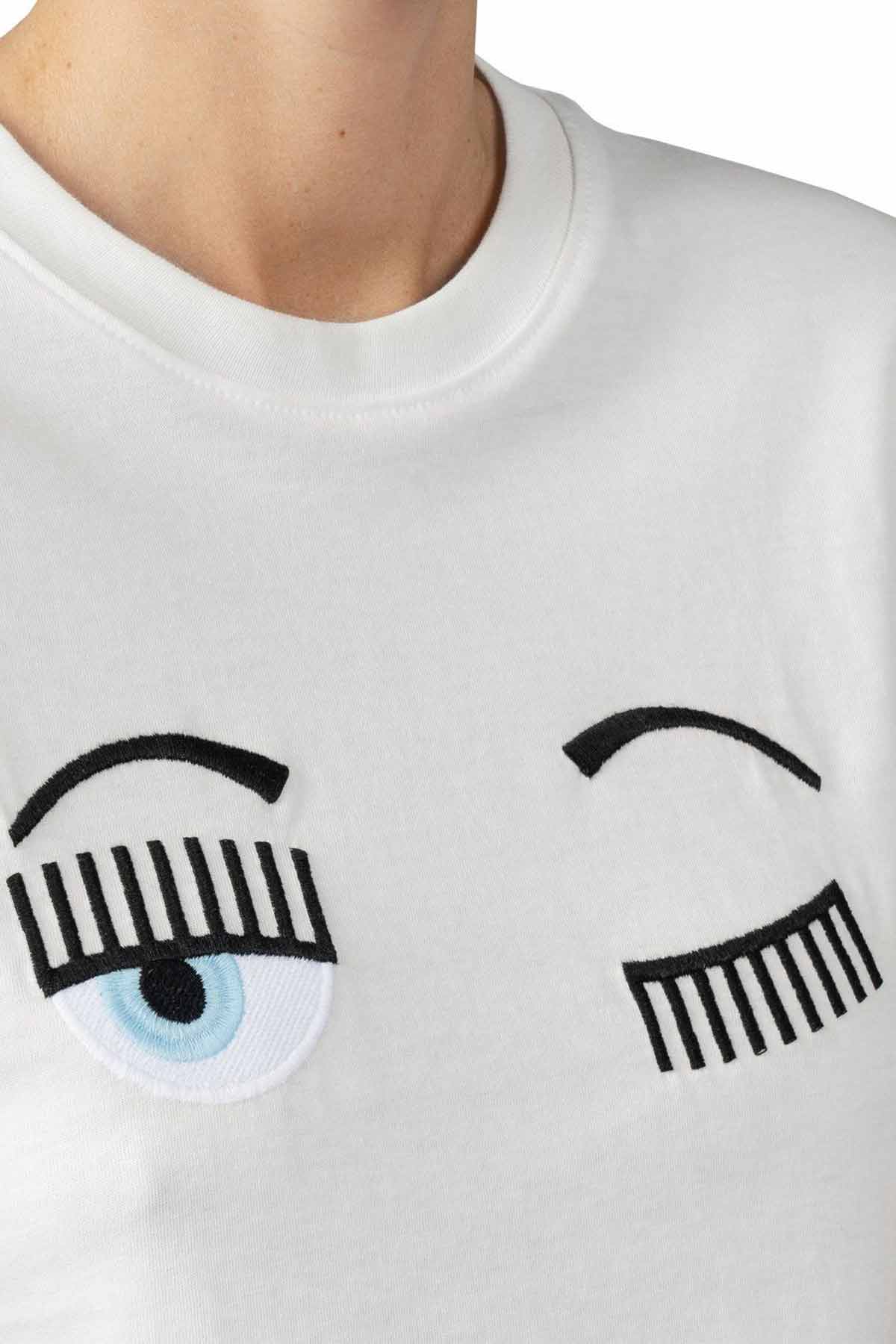Chiara Ferragni Winking Eye Yuvarlak Yaka T-shirt-Libas Trendy Fashion Store