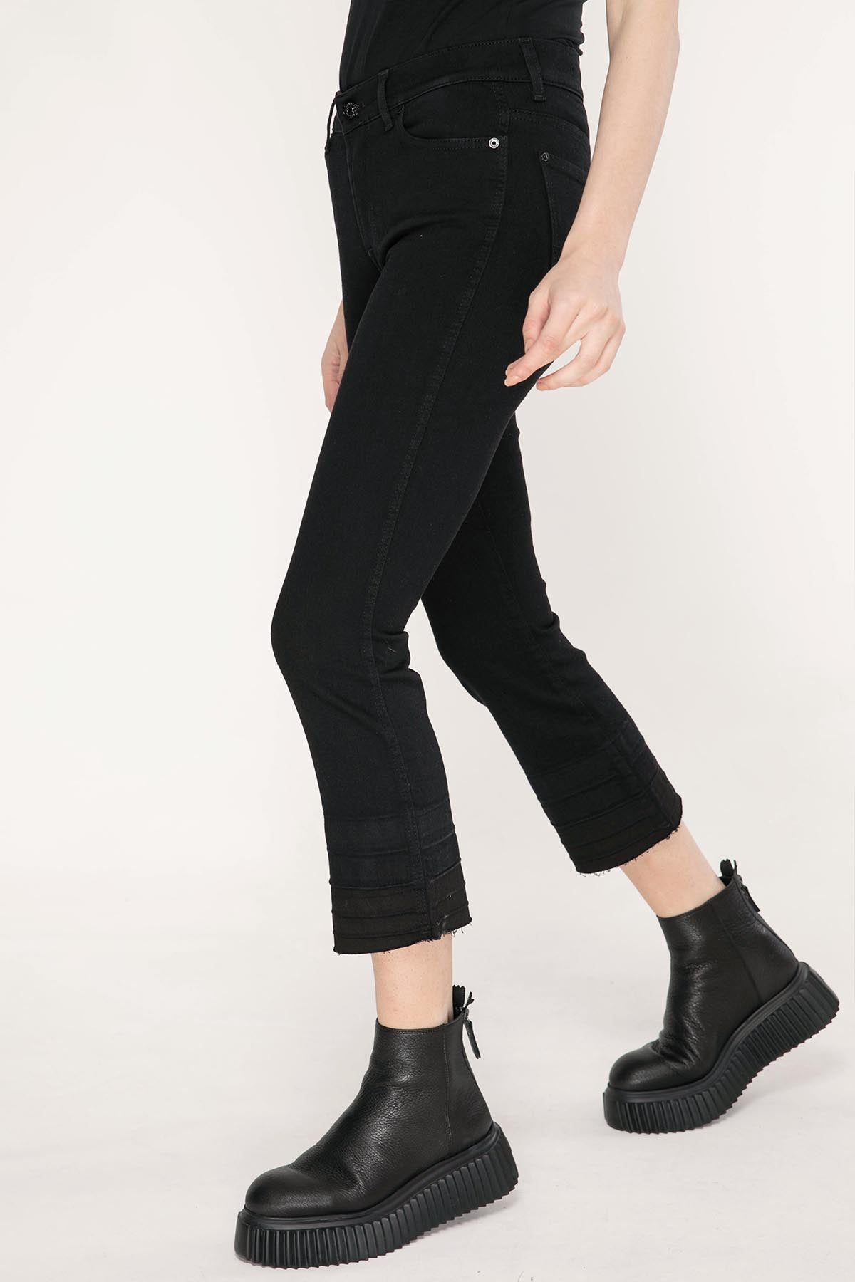 7 For All Mankind Cropped Boot Jeans-Libas Trendy Fashion Store
