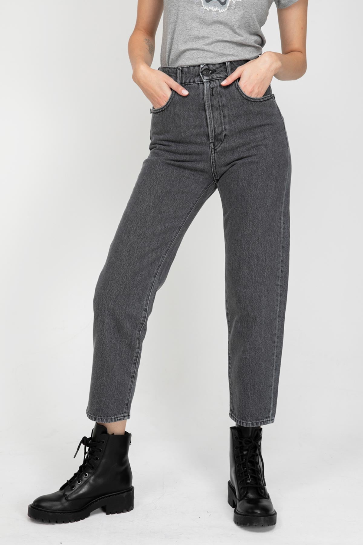 Replay Tyna Mom Fit Jeans-Libas Trendy Fashion Store