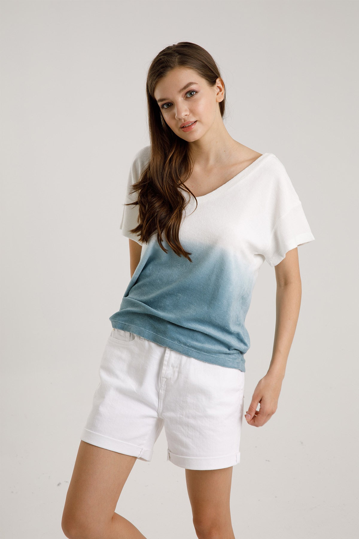 Majestic V Yaka Degrade T-shirt-Libas Trendy Fashion Store