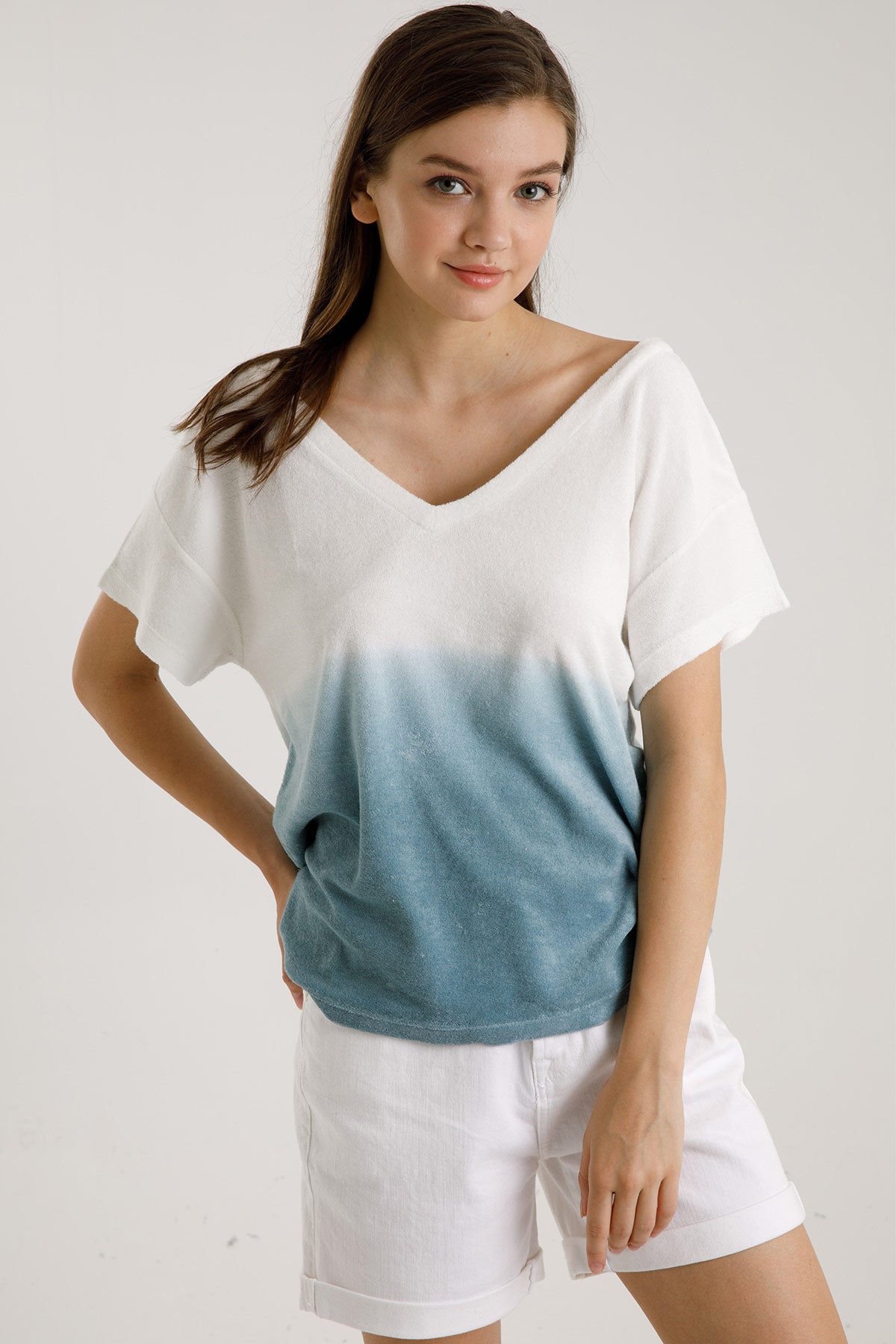 Majestic V Yaka Degrade T-shirt-Libas Trendy Fashion Store