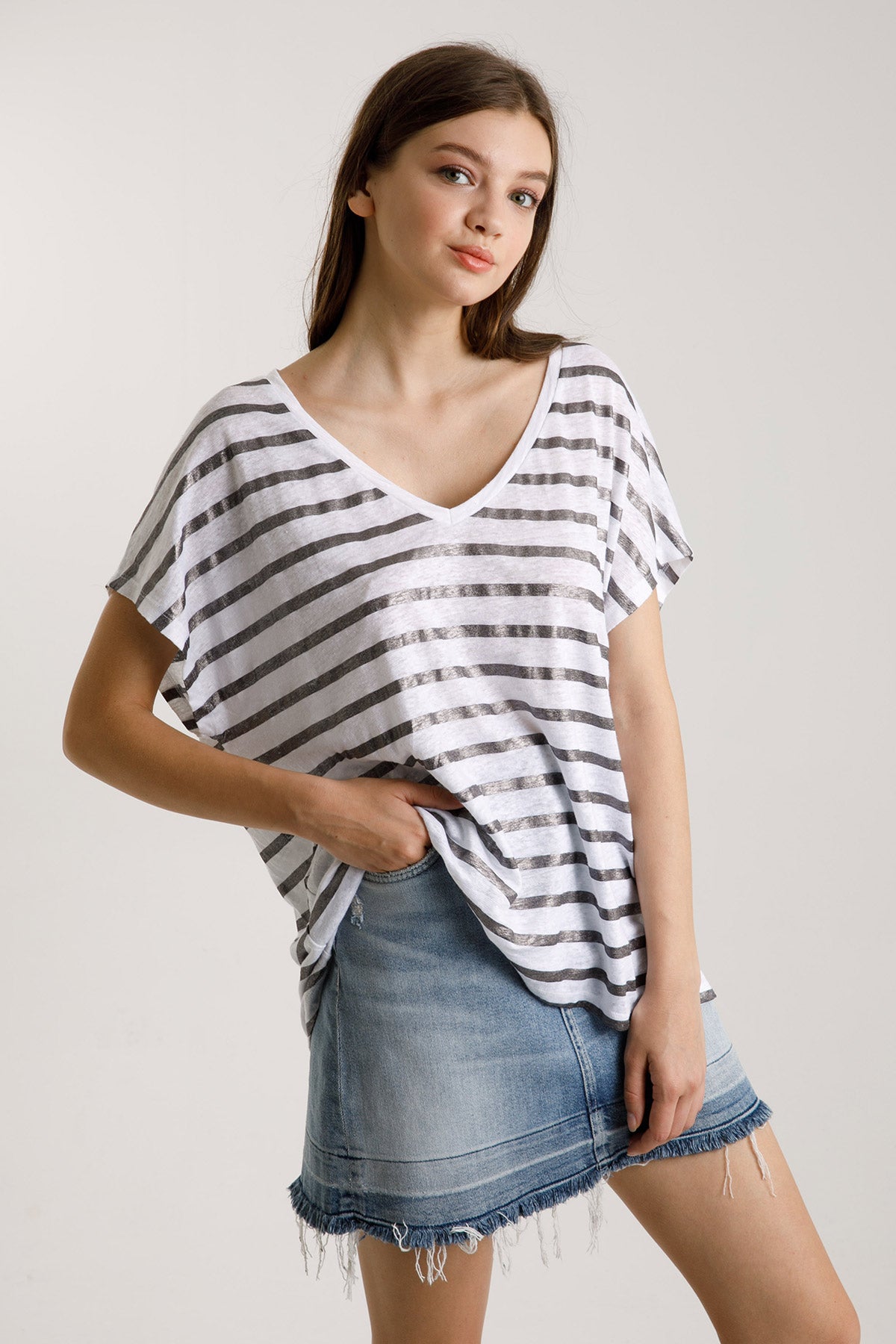 Majestic V Yaka Streç Keten T-shirt-Libas Trendy Fashion Store