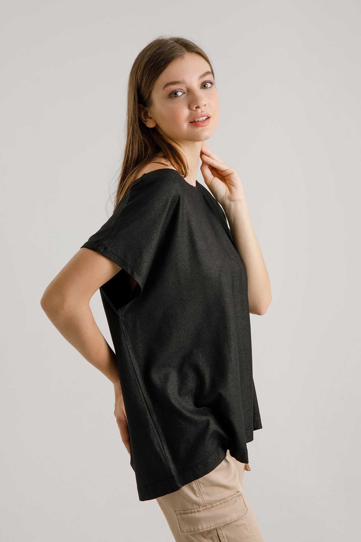 Majestic Kayık Yaka Parlak Kumaş T-shirt-Libas Trendy Fashion Store