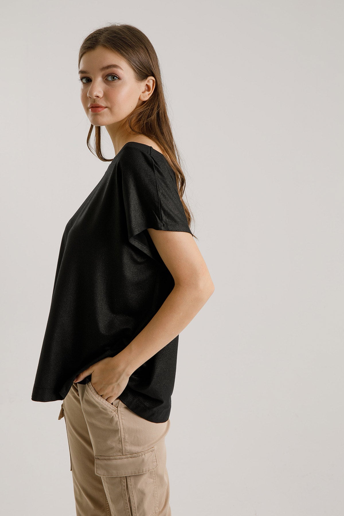 Majestic Kayık Yaka Parlak Kumaş T-shirt-Libas Trendy Fashion Store