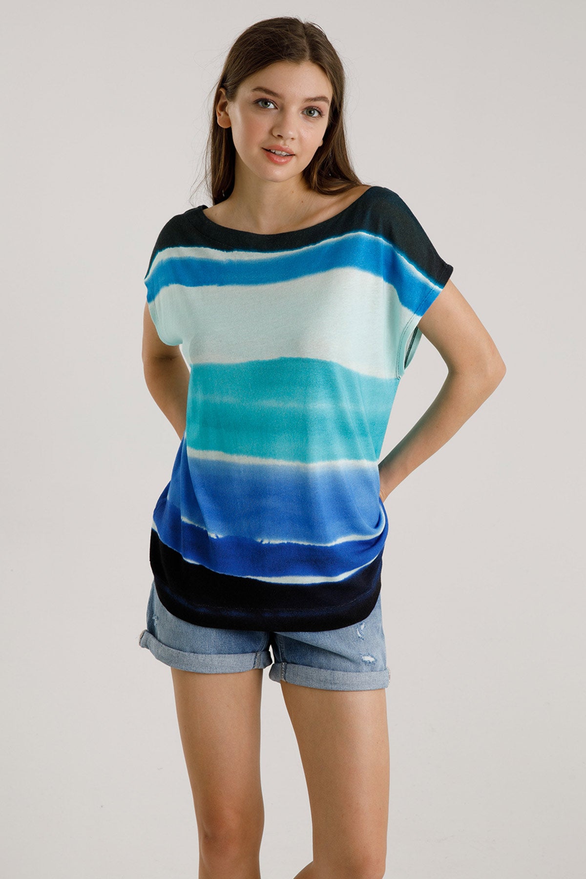 Majestic Kayık Yaka Renk Geçişli T-shirt-Libas Trendy Fashion Store