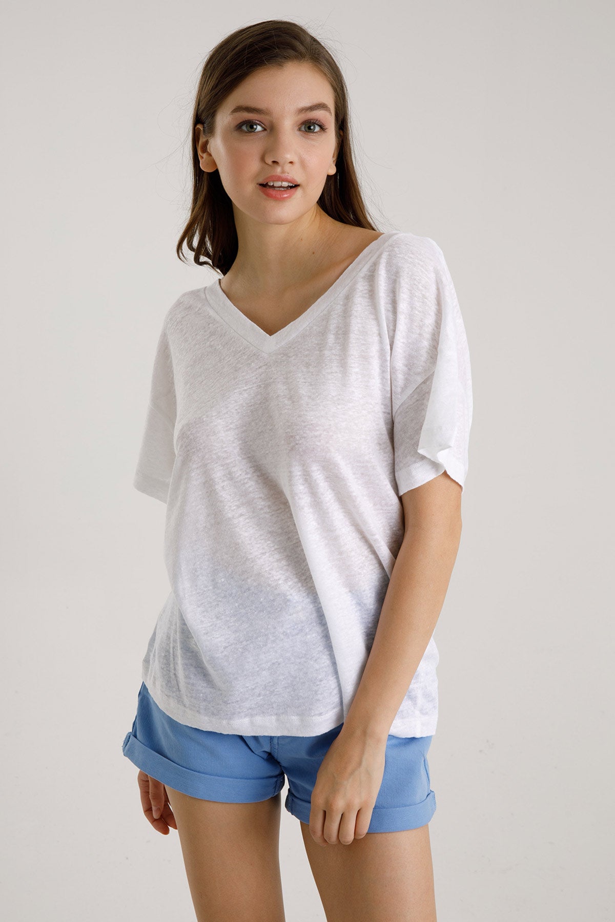 Majestic V Yaka Keten T-shirt-Libas Trendy Fashion Store