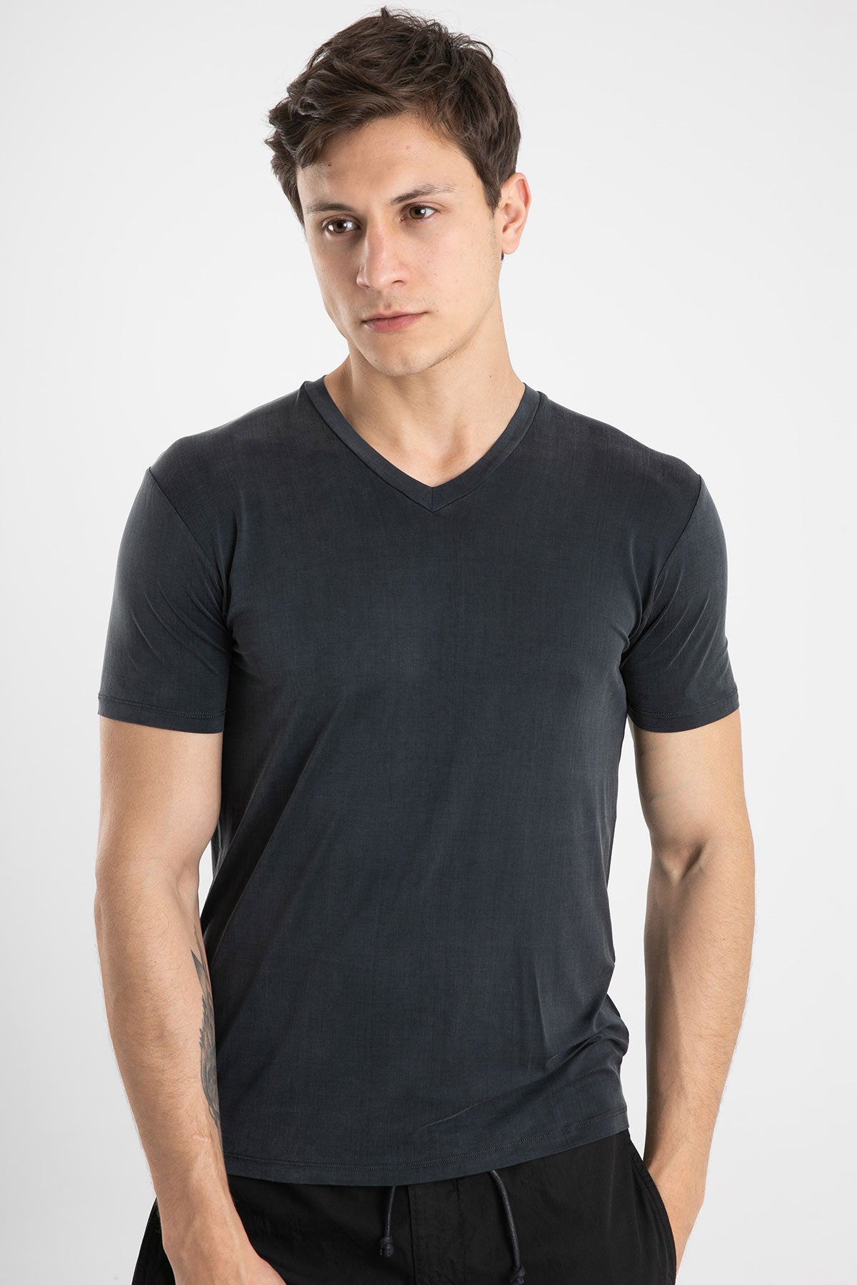 Manifattura V Yaka Streç T-shirt-Libas Trendy Fashion Store