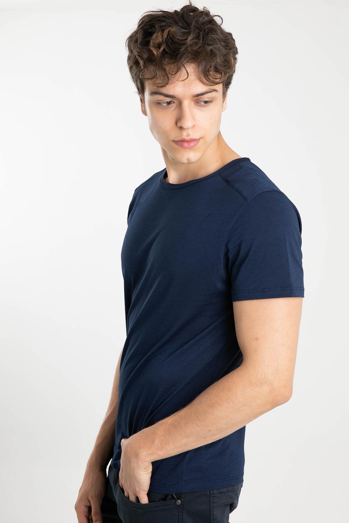Tru Yuvarlak Yaka Basic T-shirt-Libas Trendy Fashion Store